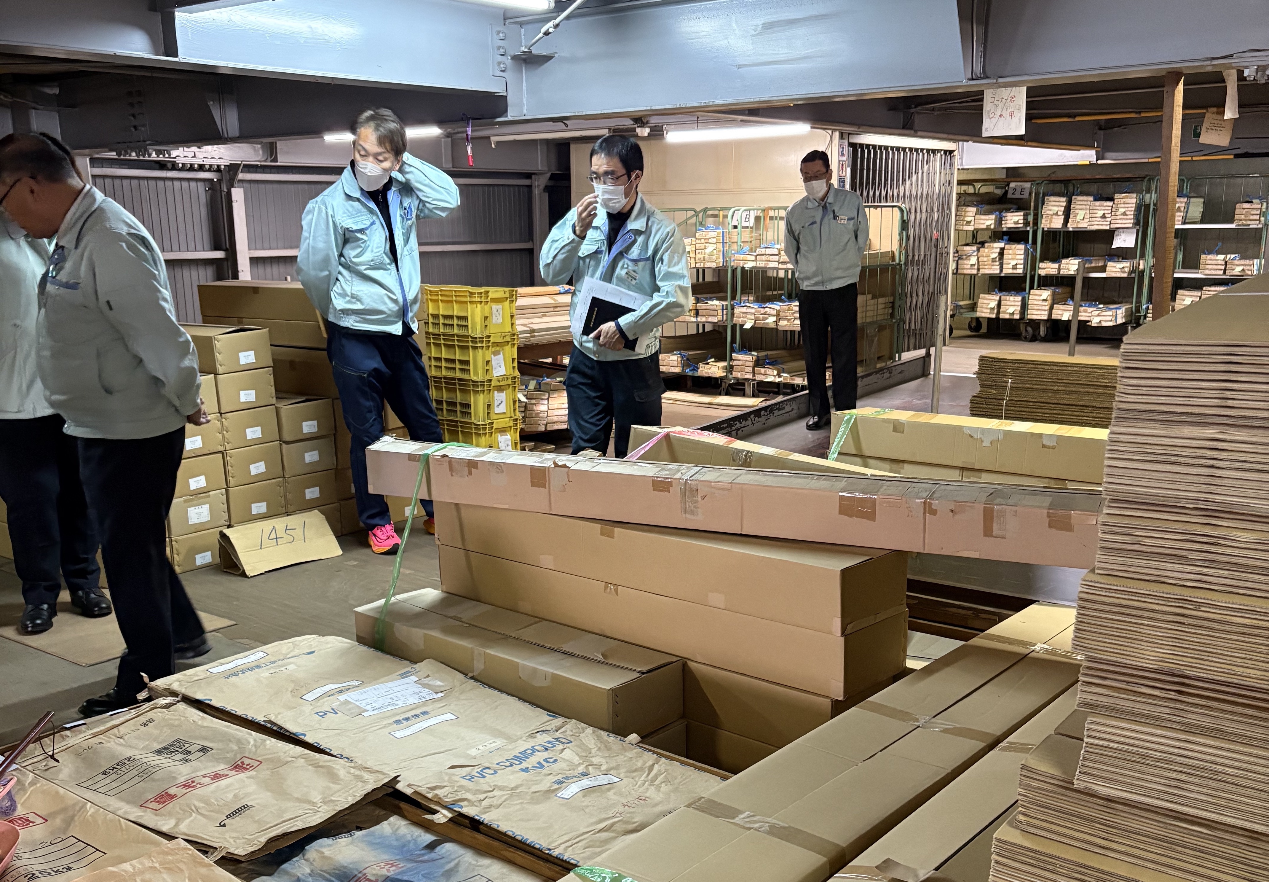 みんなで片付けよう：資材置場を断捨離
