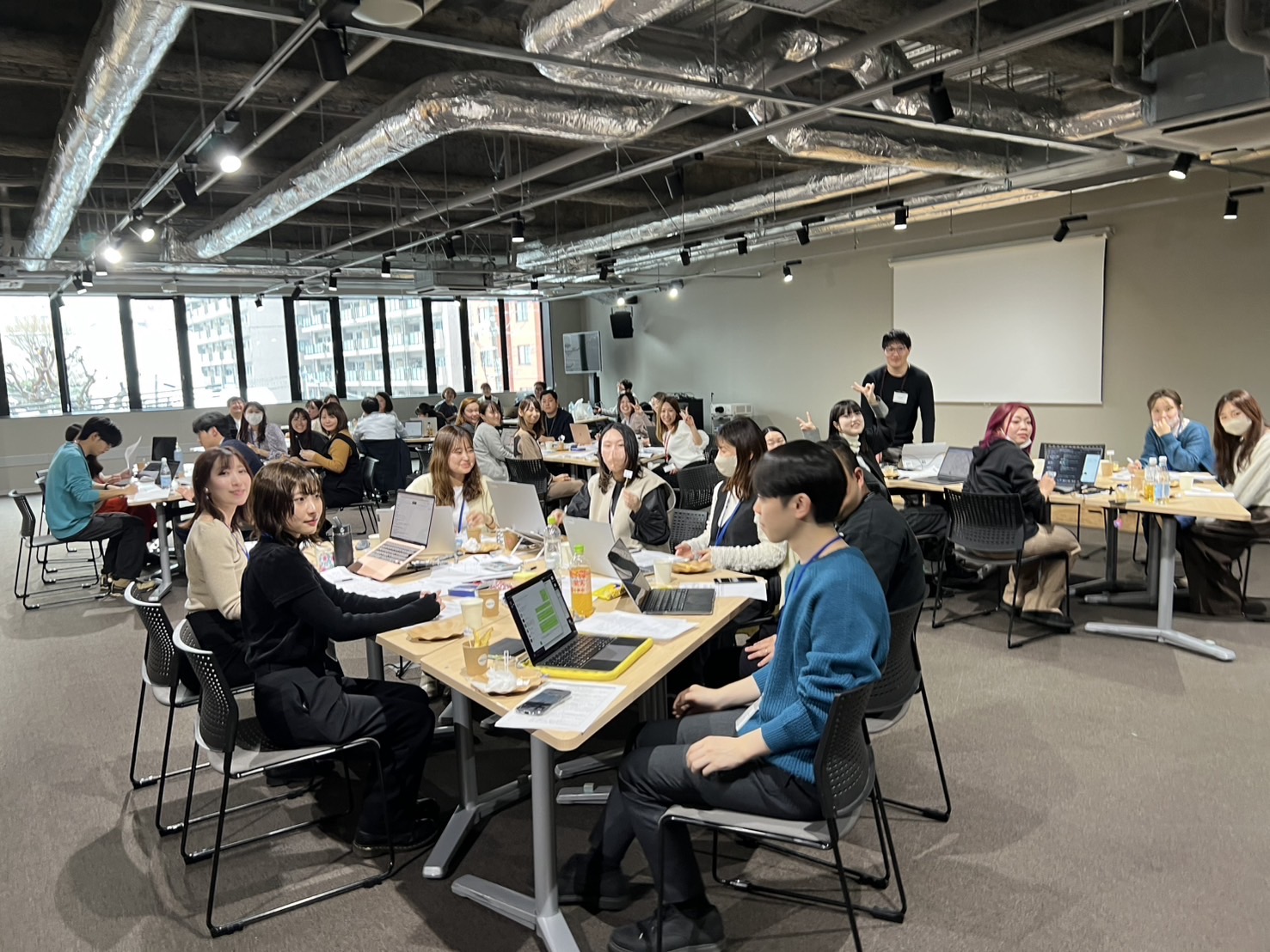 新卒内定者が先輩社員の一日を取材してみました！