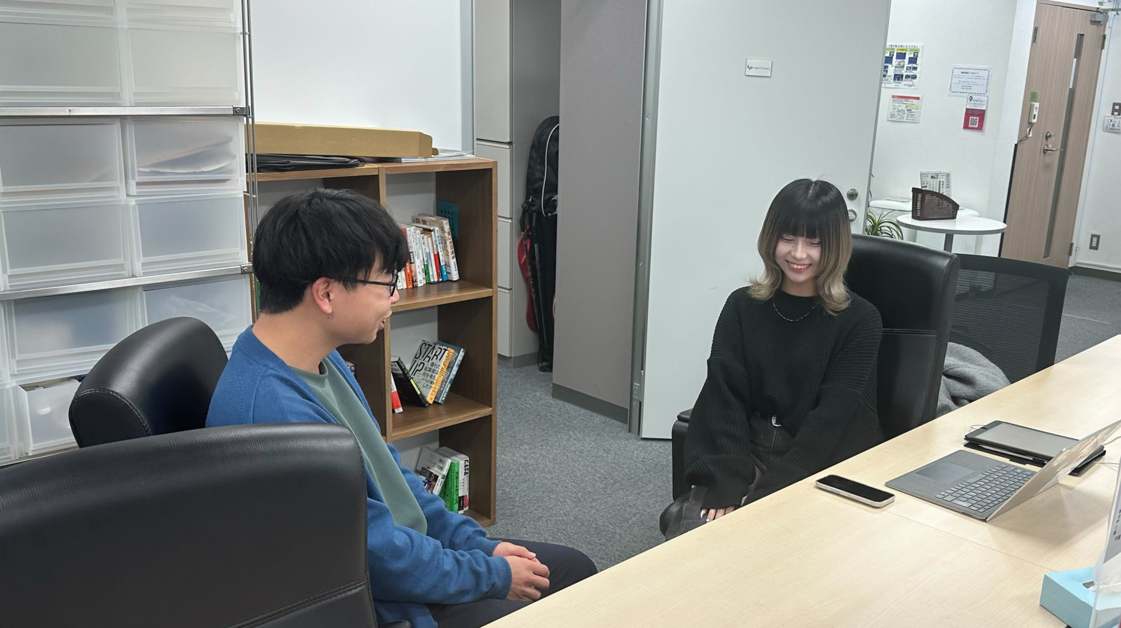 直撃！開発部のスーパーインターン藤枝元輝を知ろう！