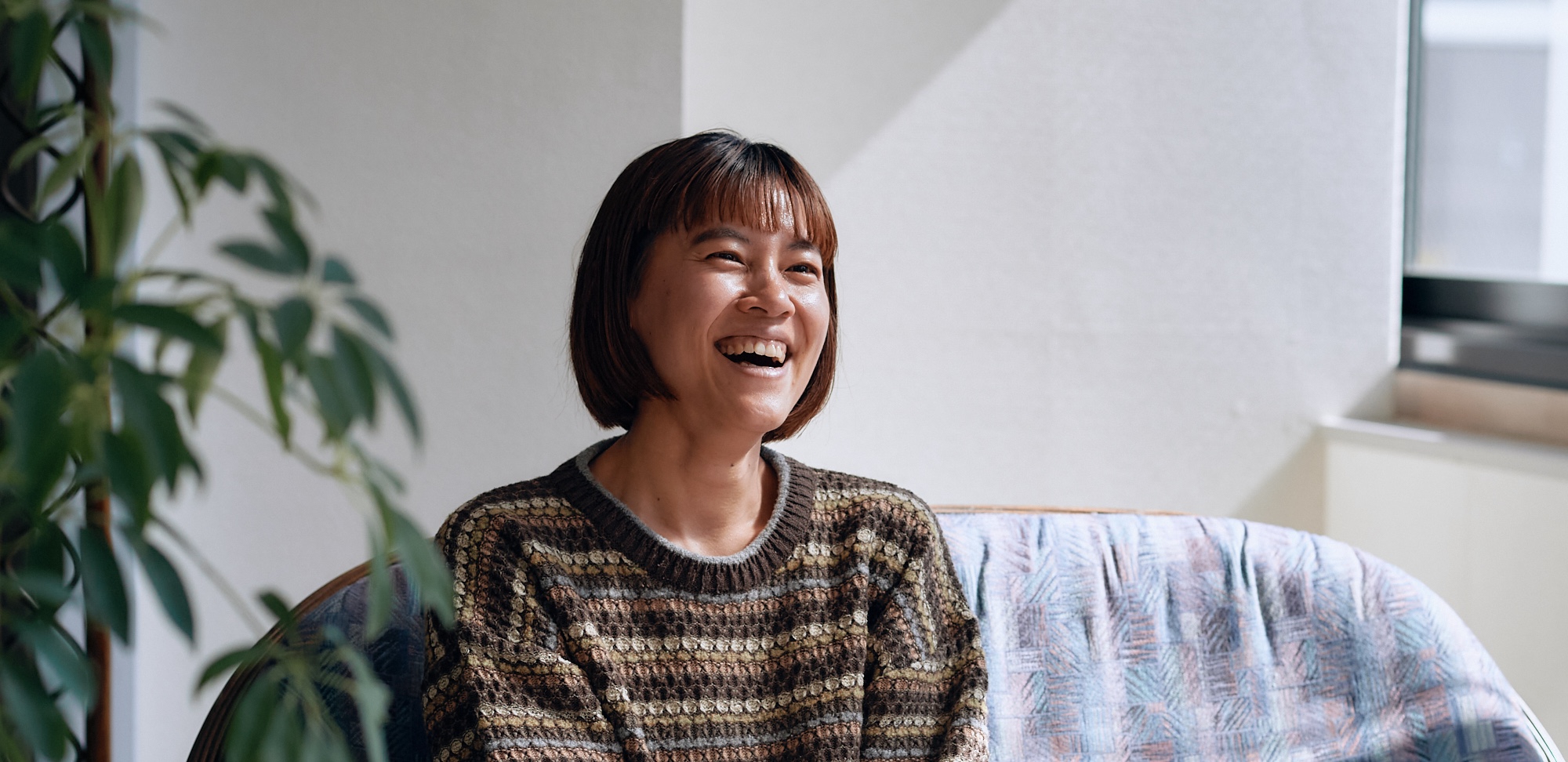 「こうでなくてはならない」を超えて。Ayakaが見つけた、今の笑顔が活きる場所 【国際女性デーに寄せて】