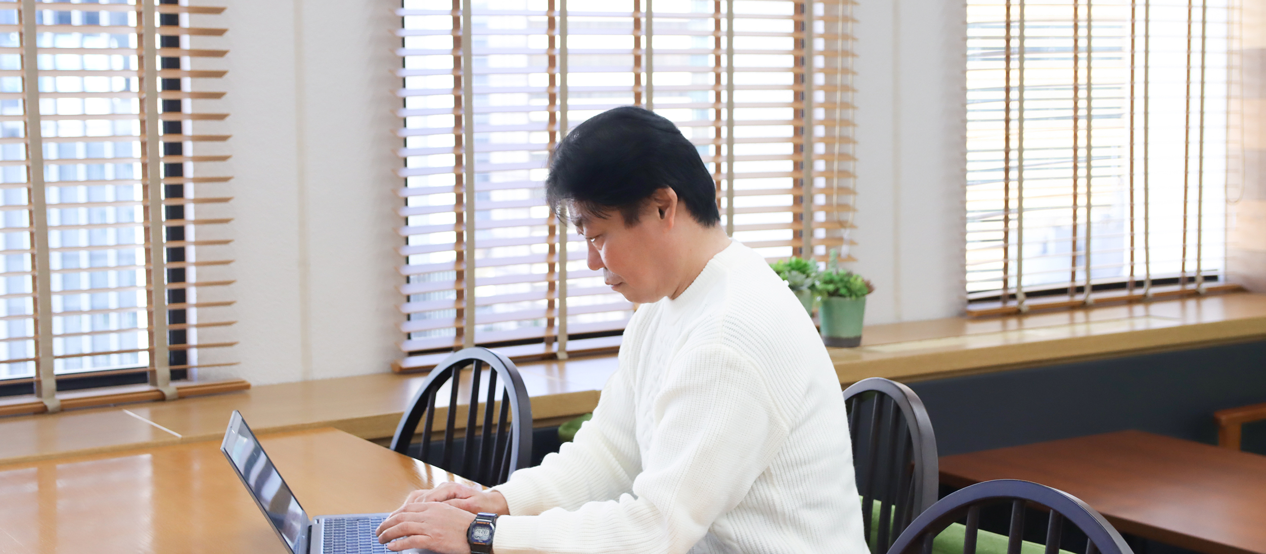 社長直轄組織ならではの意思決定の早さ！IT戦略の要として活躍中のエンジニアに、クイックの情シスの魅力を聞いてみた