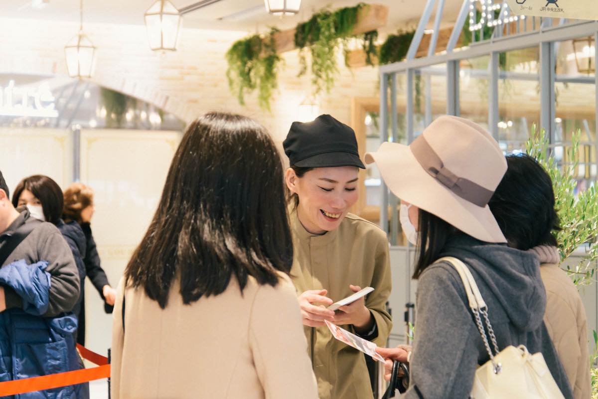 メンバーインタビュー：「接客が天職」と語る彼女が、好きを仕事に選んだ理由。