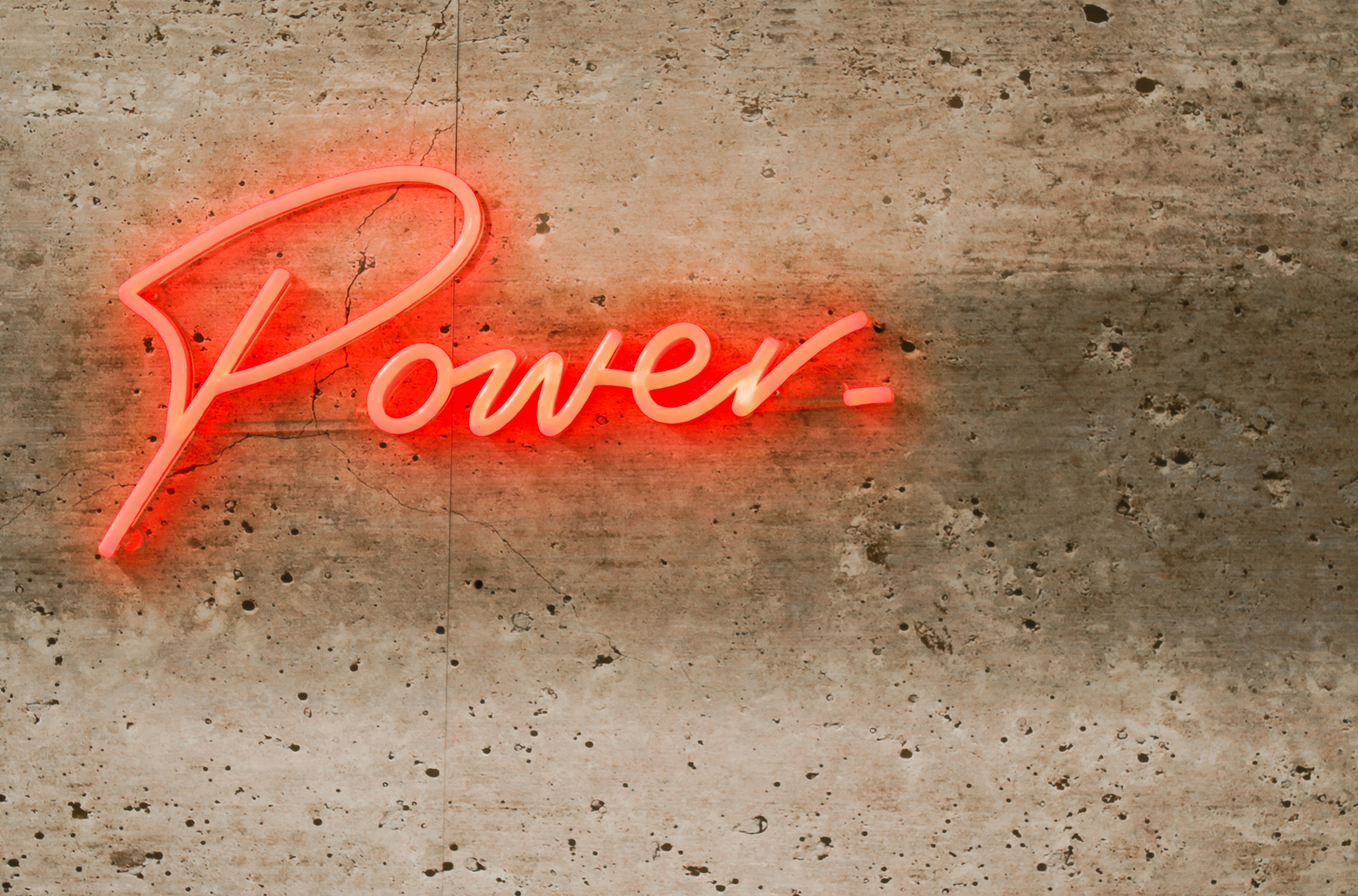 🛡️ “Still Fighting with Excel?” — When Power BI Is Too Modern to Be Accepted｜まだExcelだけで戦うつもり？──Power BIすら拒否された現場で見たこと
