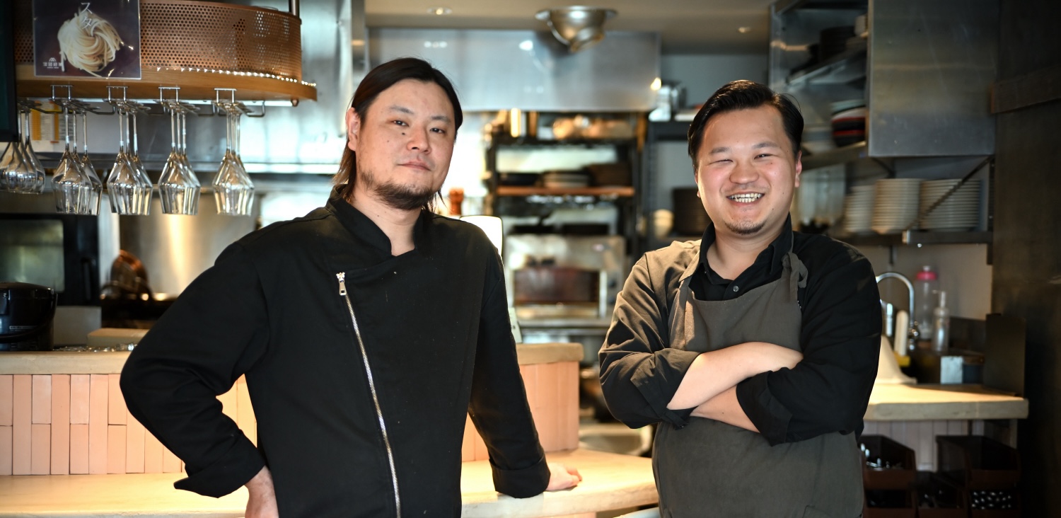 「」／飲食事業部 相原貴大さん、柿沼春紀さん