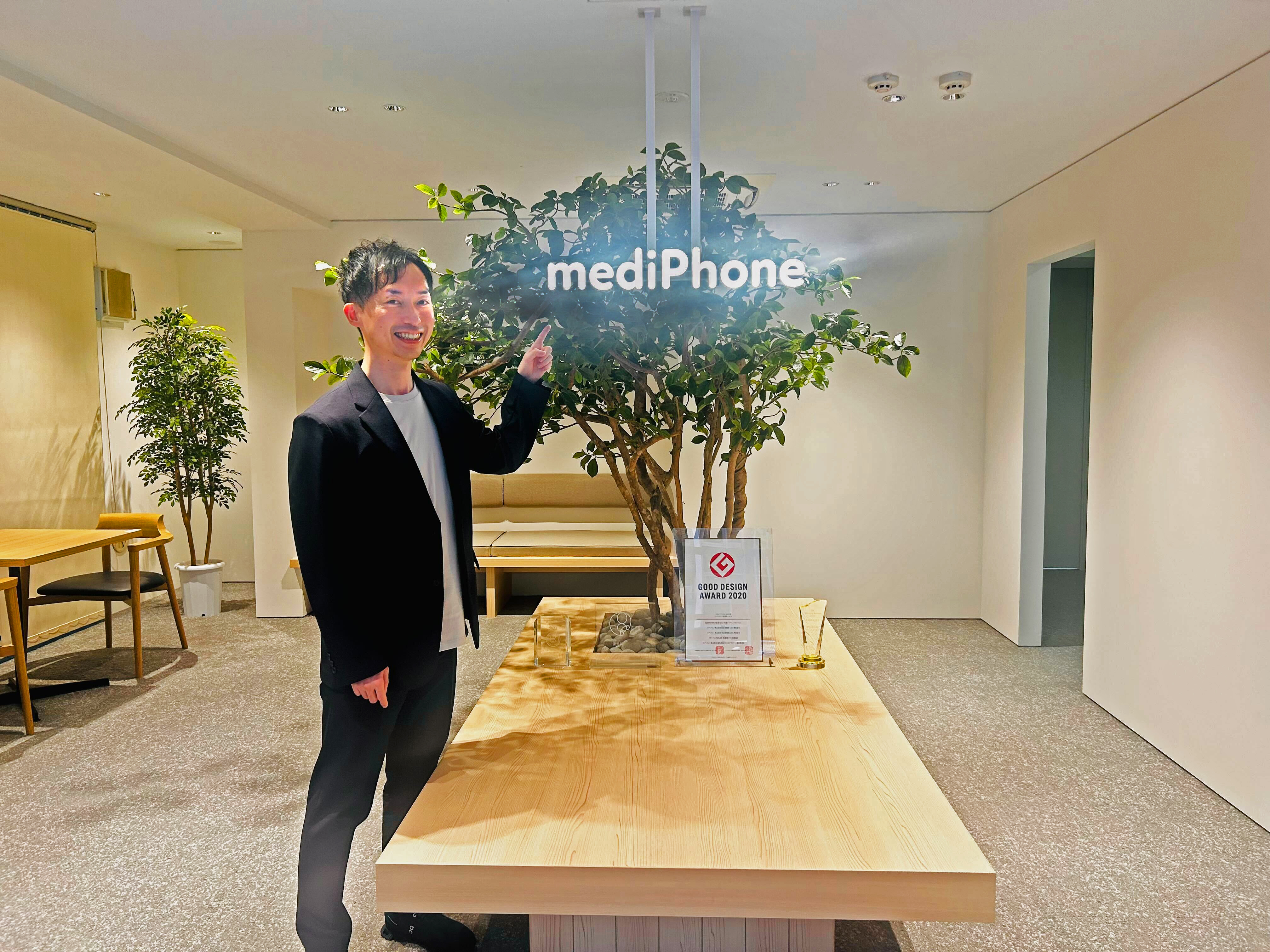 キャリアの「リボルビングドア」を開く────事業会社 × 官公庁の両軸で経験を積んだ小川亮さんが挑んだ“次の一歩”