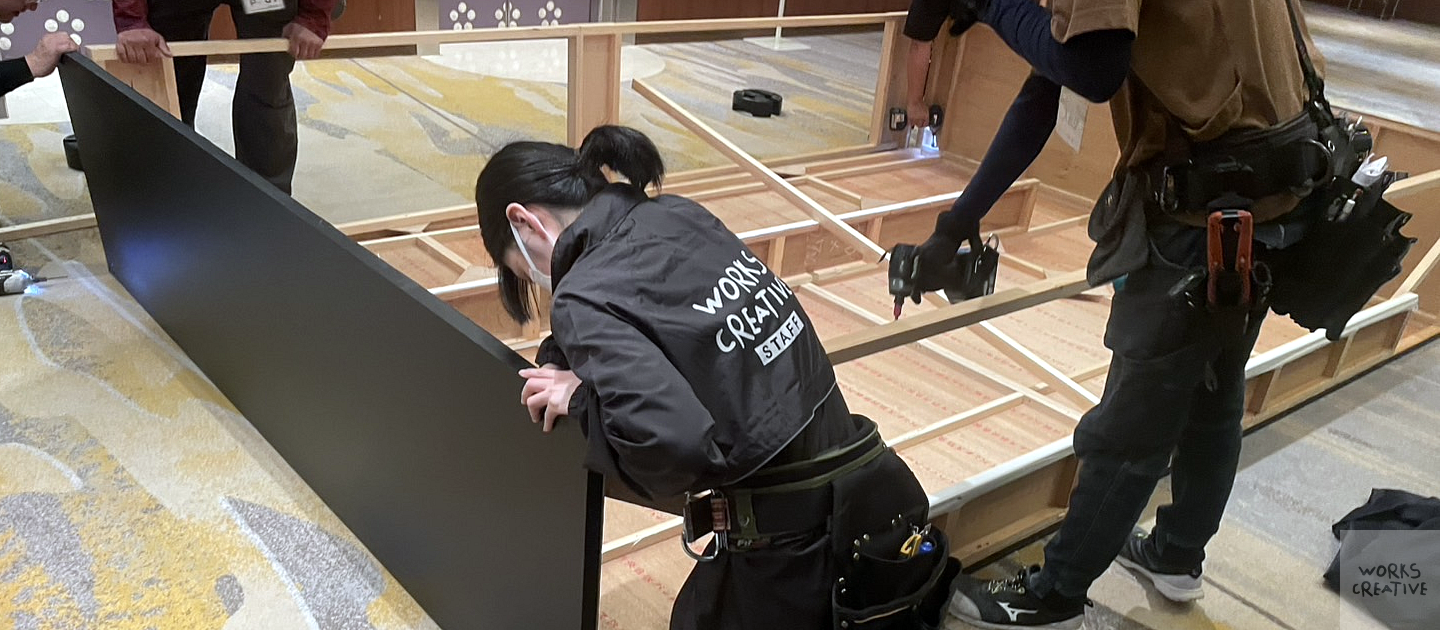 ホテル宴会場の設営