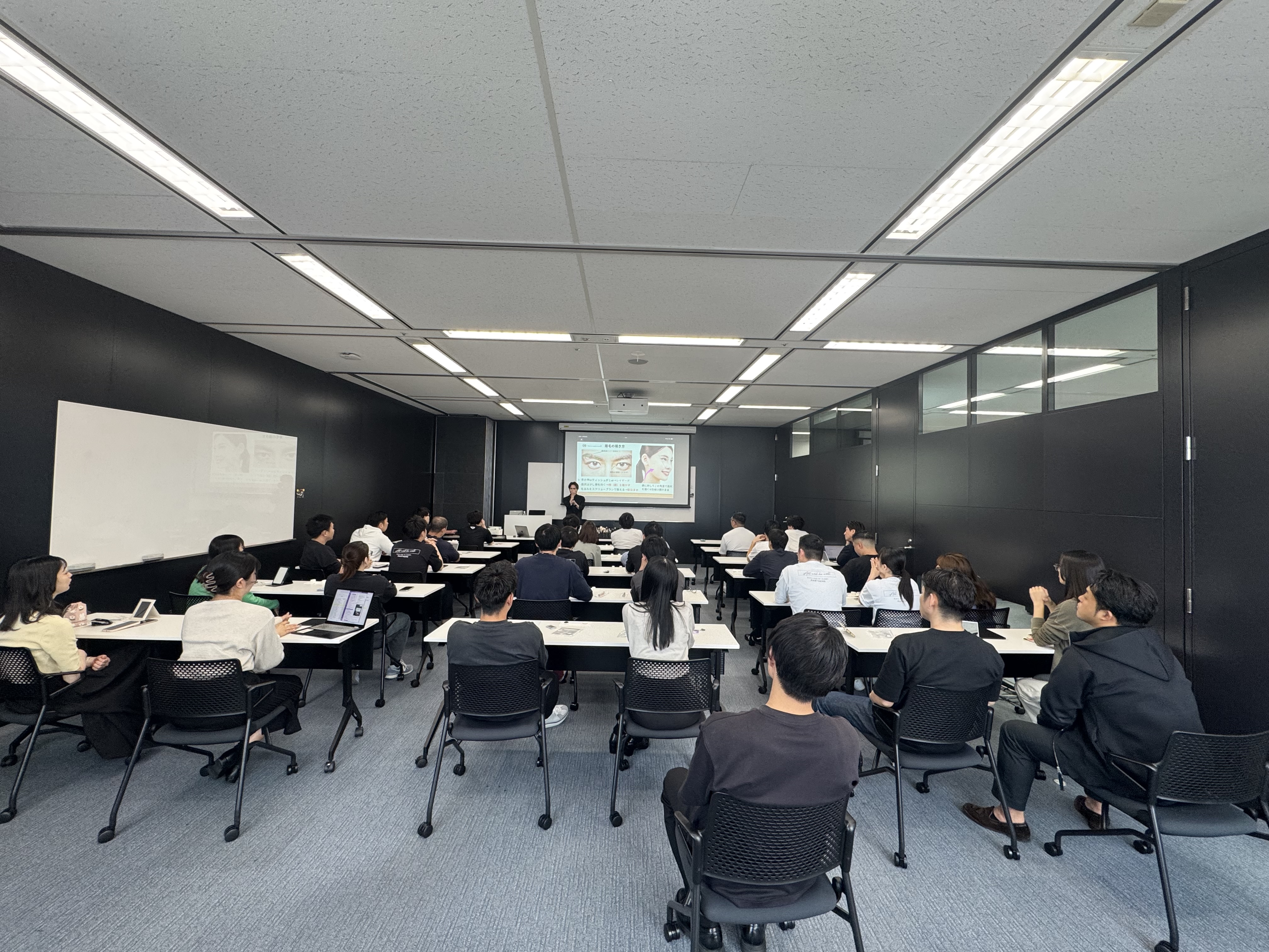 外からの学びが、内なる成長を加速させる。パートナーズが「学び続ける文化」を大切にする理由