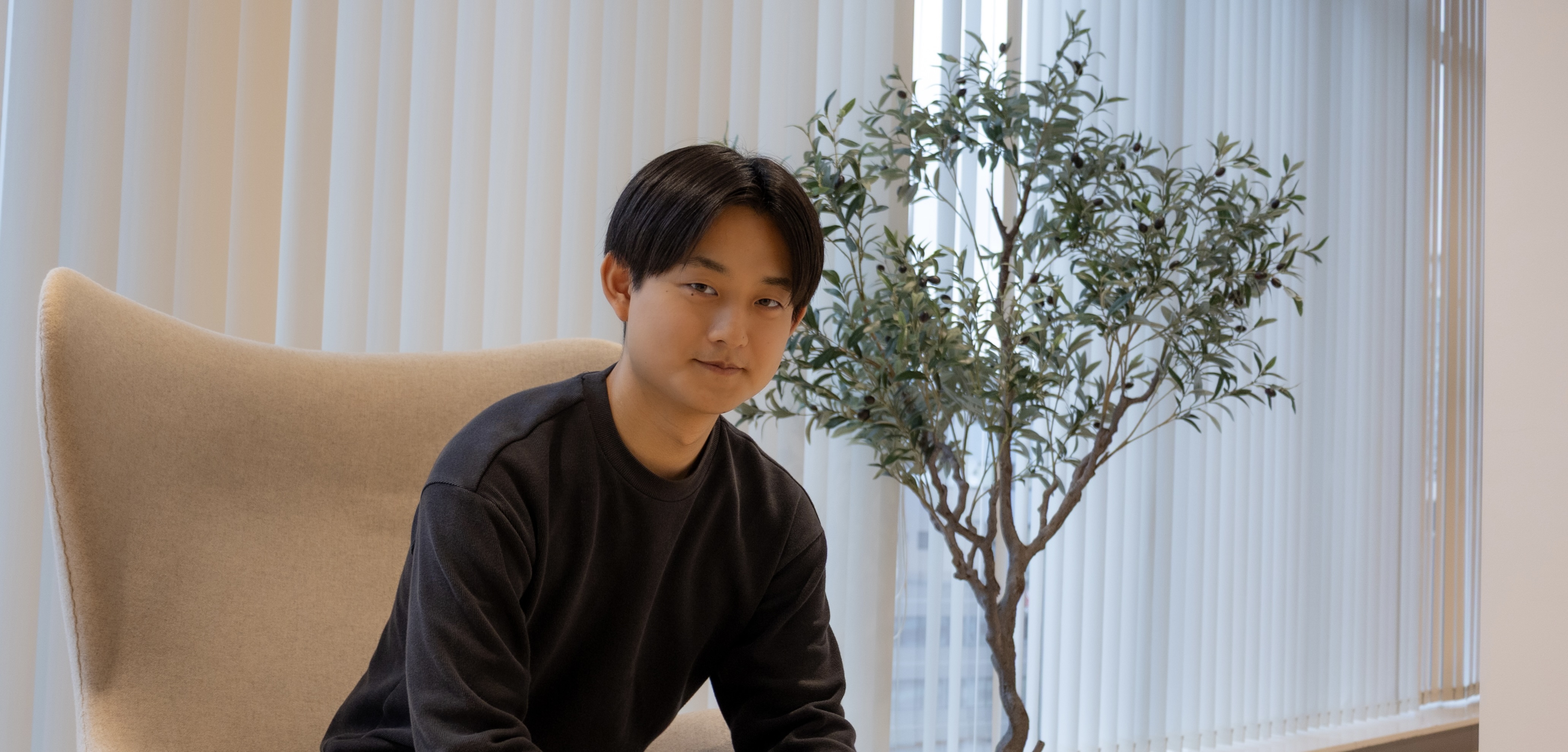 レールがないから面白い。起業経験を持つ新卒CSがHENNGEで描く、“自分らしいキャリア”の現在地