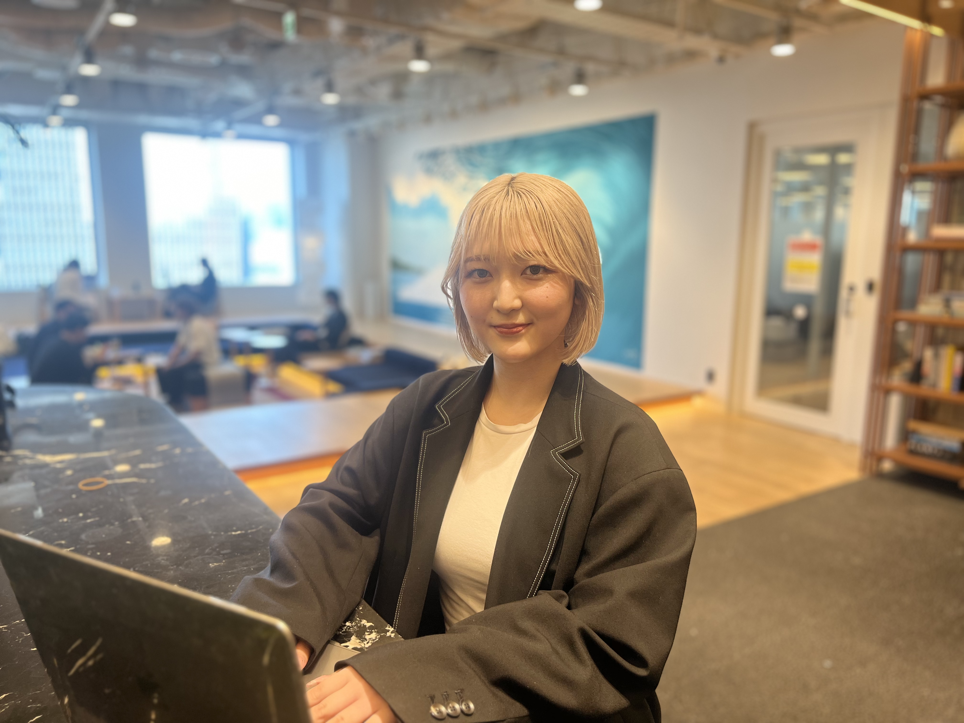 【社員インタビュー】“人に喜ばれるデザイン”を追い続けてー新卒デザイナーが語る、成長とこれからの展望
