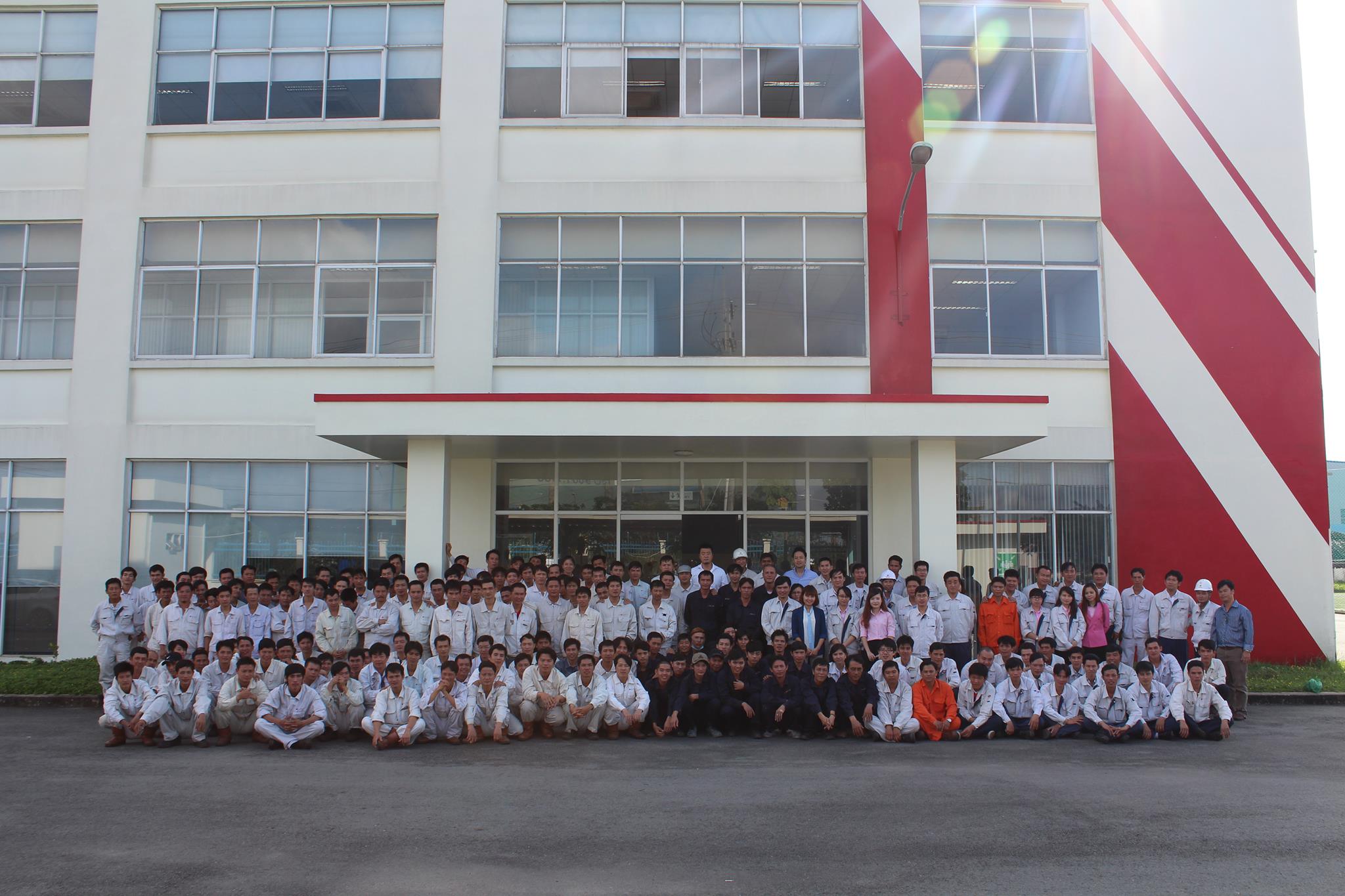 大卒初任給1,000USDは安いのか？