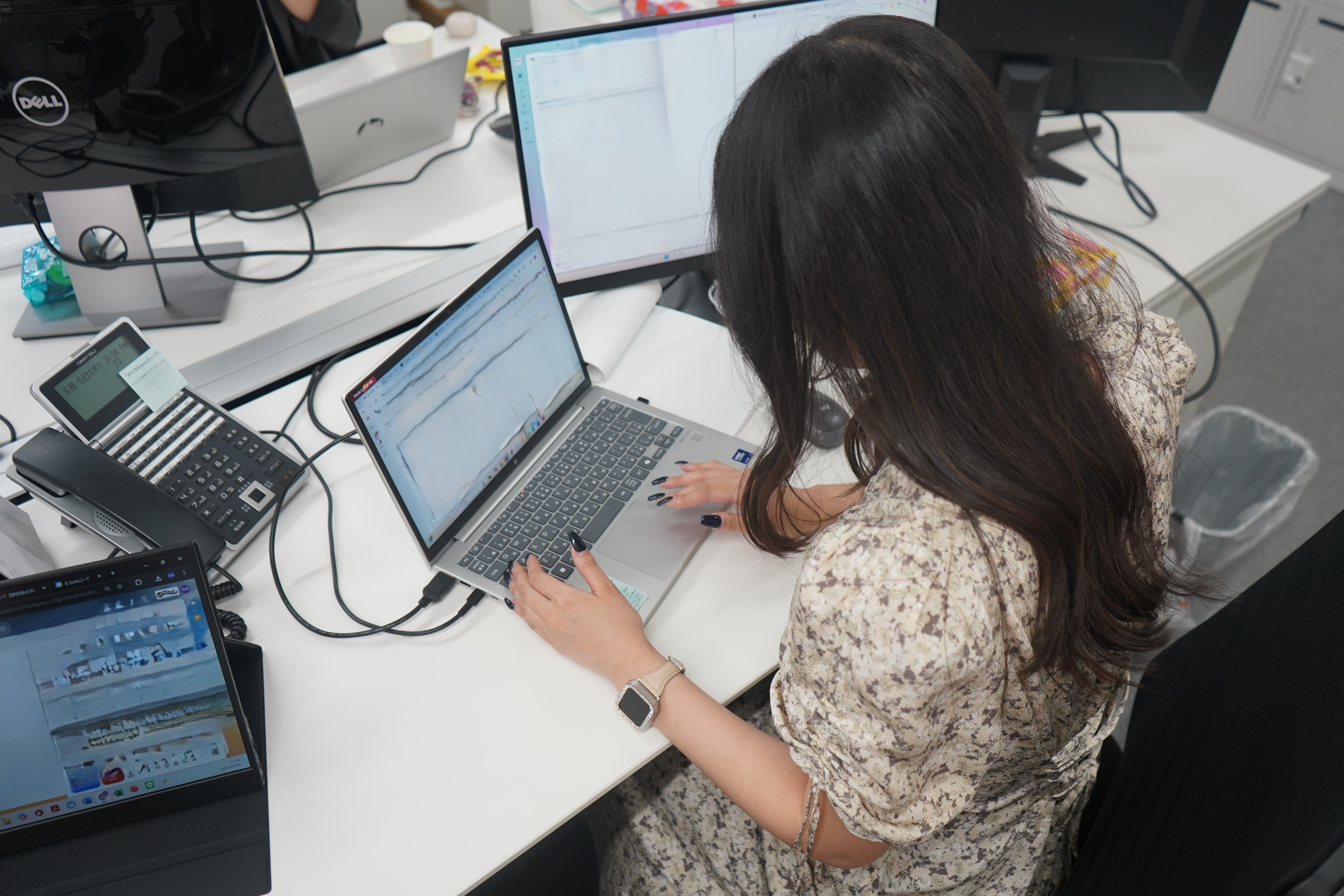 社員インタビュー🎤｜未経験からIT業界へ　「まずは一人前になることが目標です！」
