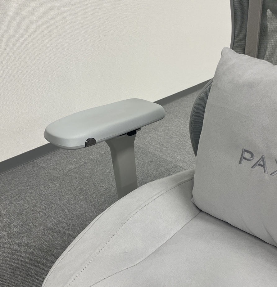自社ブランドチェアを導入した結果