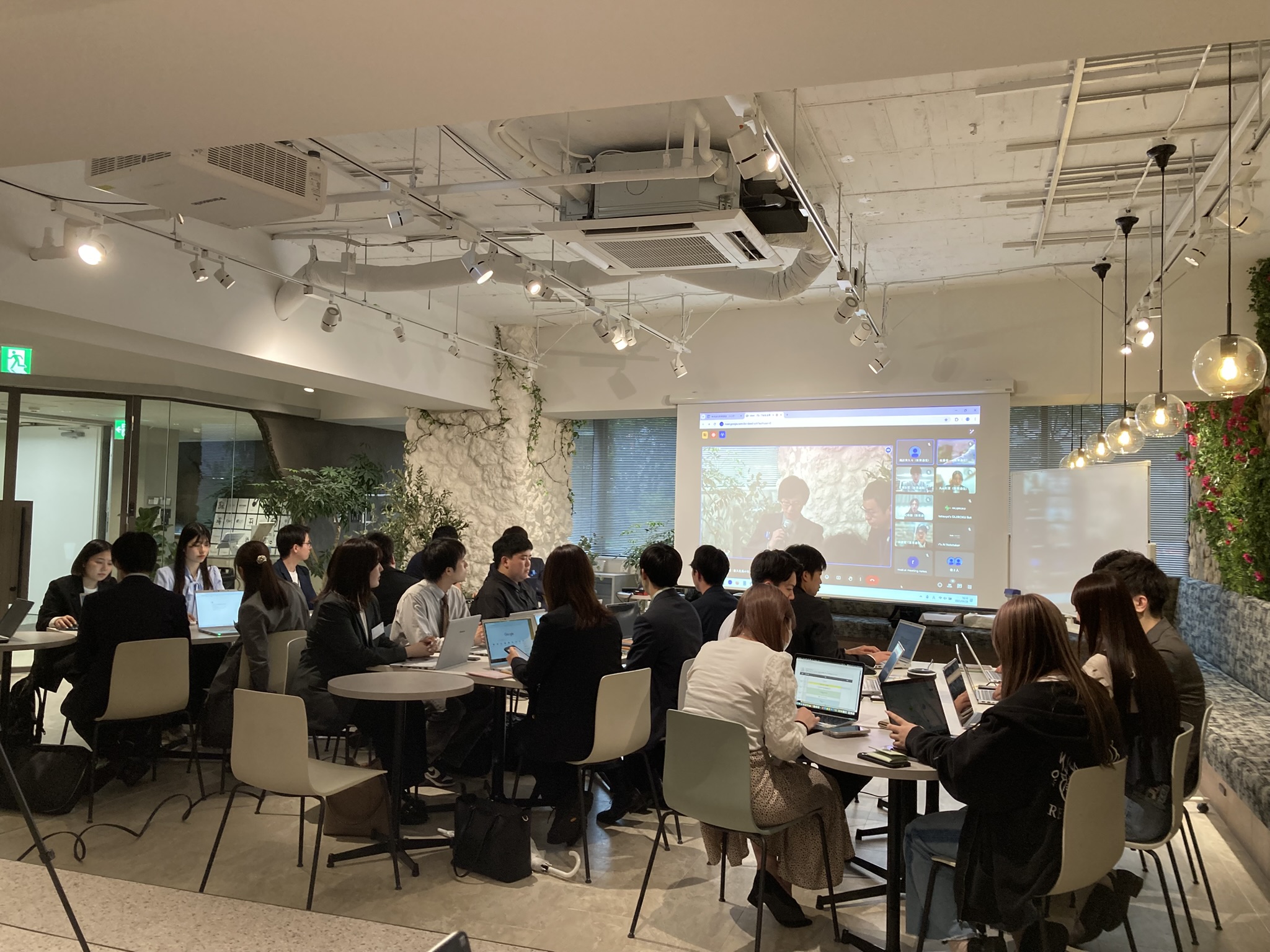 2025年新入社員　生成AI合同研修を開催しました