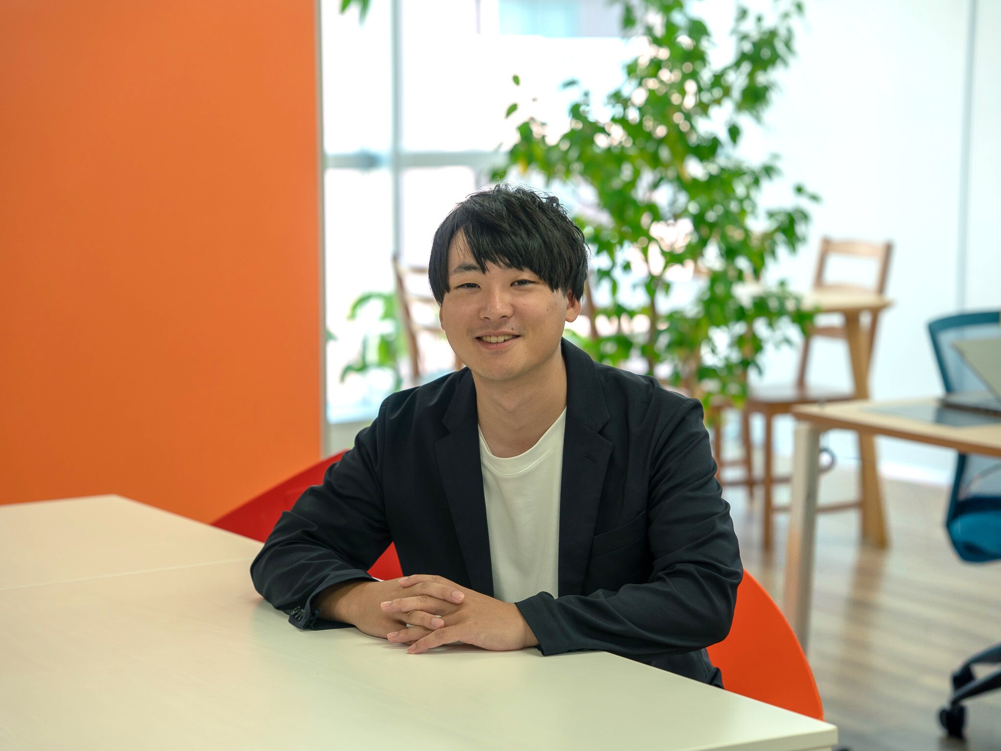 部署の垣根を超え、柔軟に助け合える。選んだキャリアに納得し、“自分らしく”働く