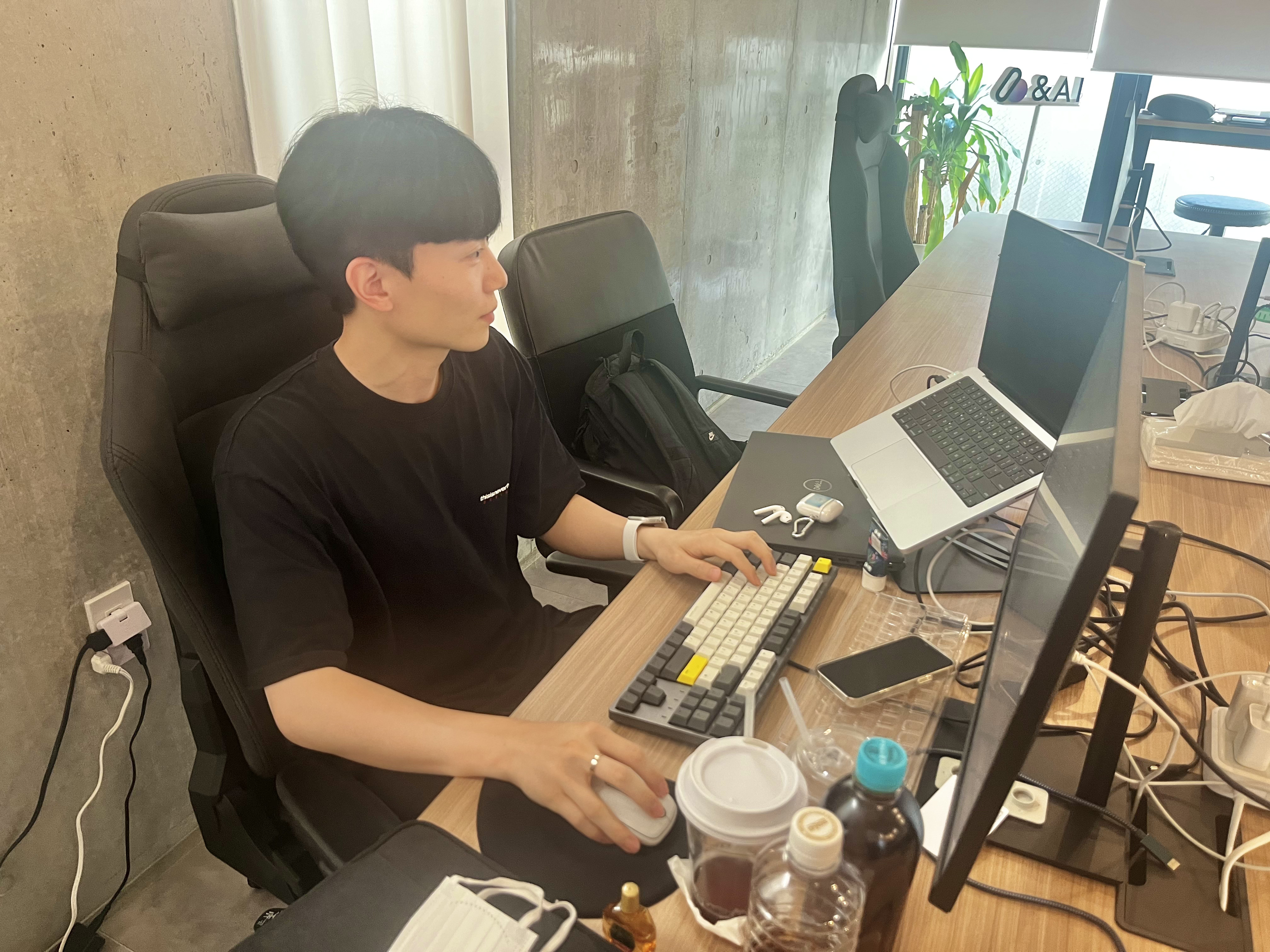 社員インタビュー｜お仕事エンジョイ勢！韓国出身・愛妻家エンジニア・ミンスさんに聞いてみた🎙️