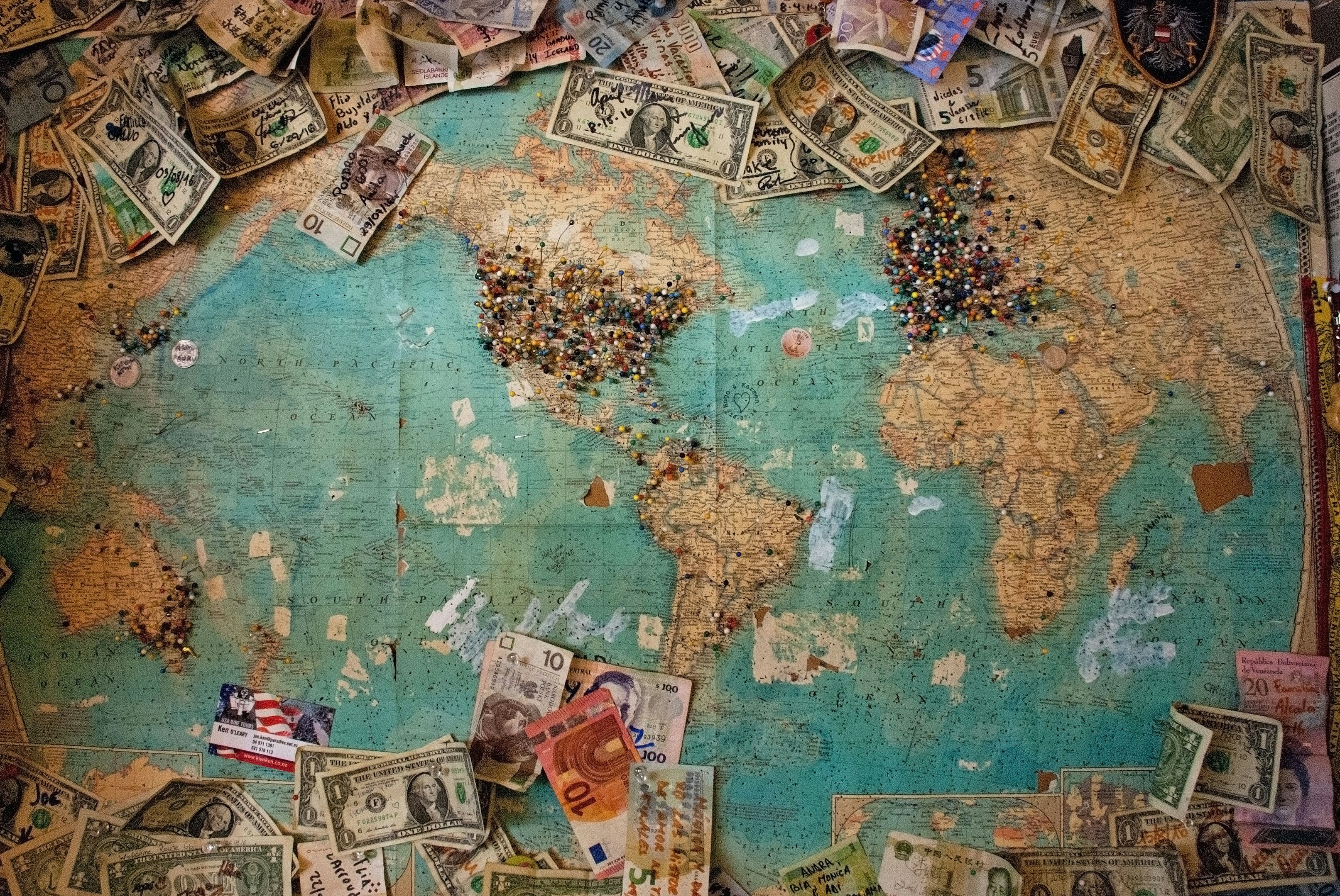 シナジーについて考える。外国人にも日本人にも〝働きやすい〟を支える、DXHUBの両輪支援
