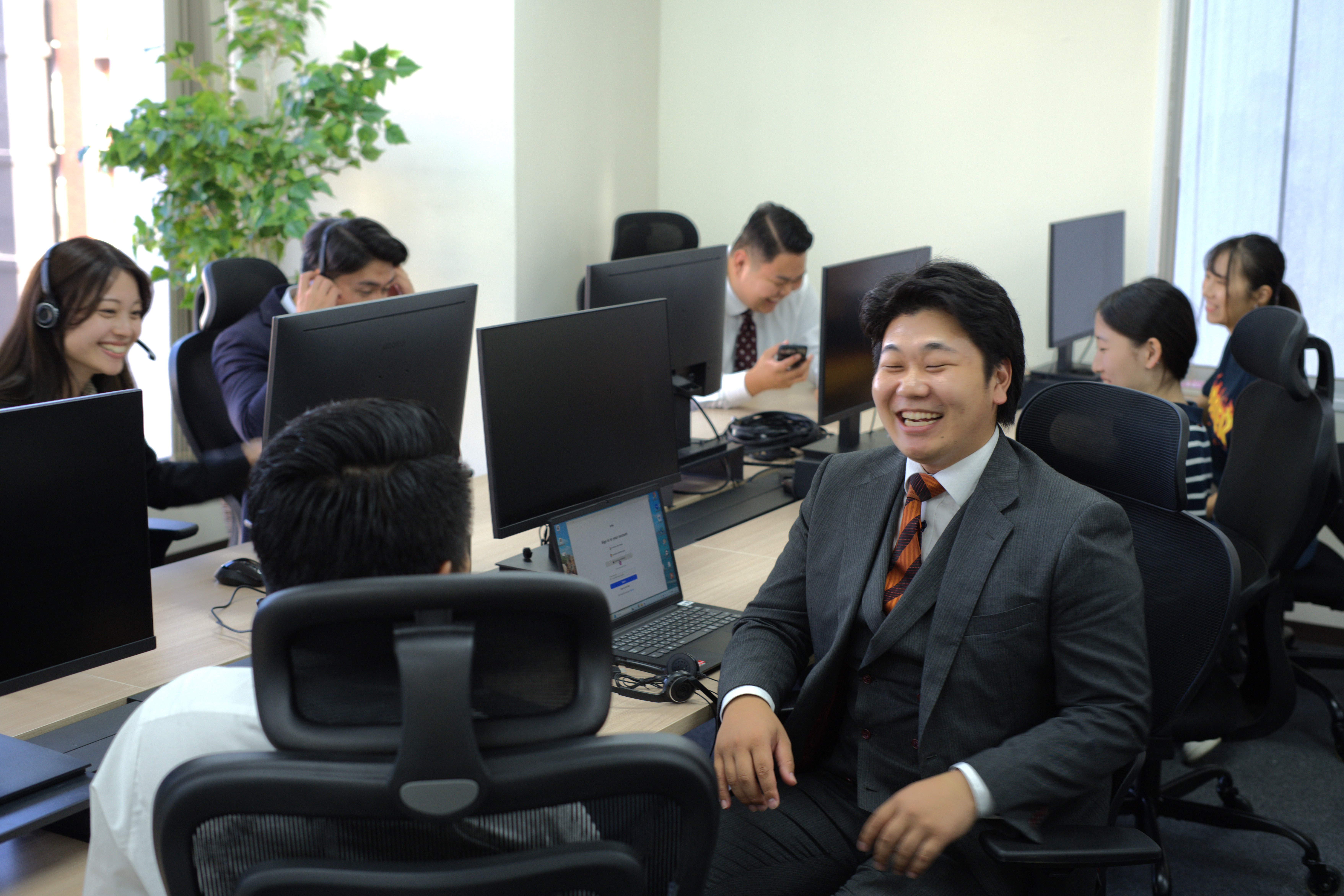 まずは営業力を磨く！キャリアを積んでから独立も目指せる環境