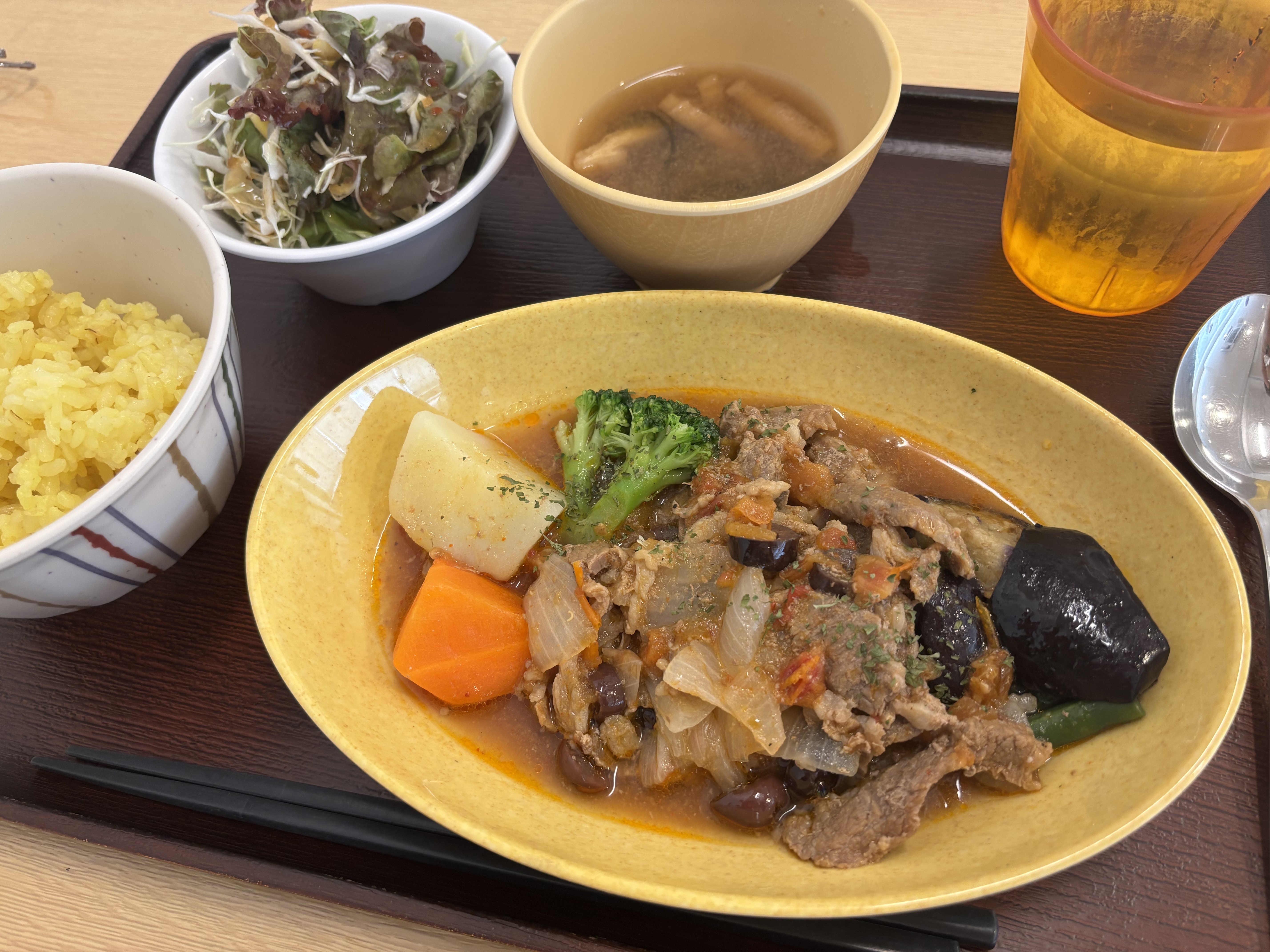 🍴お腹も心も満たす、テスコの社員食堂