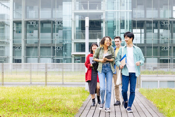 留学を考えるあなたへ──メリットと課題を正しく理解する