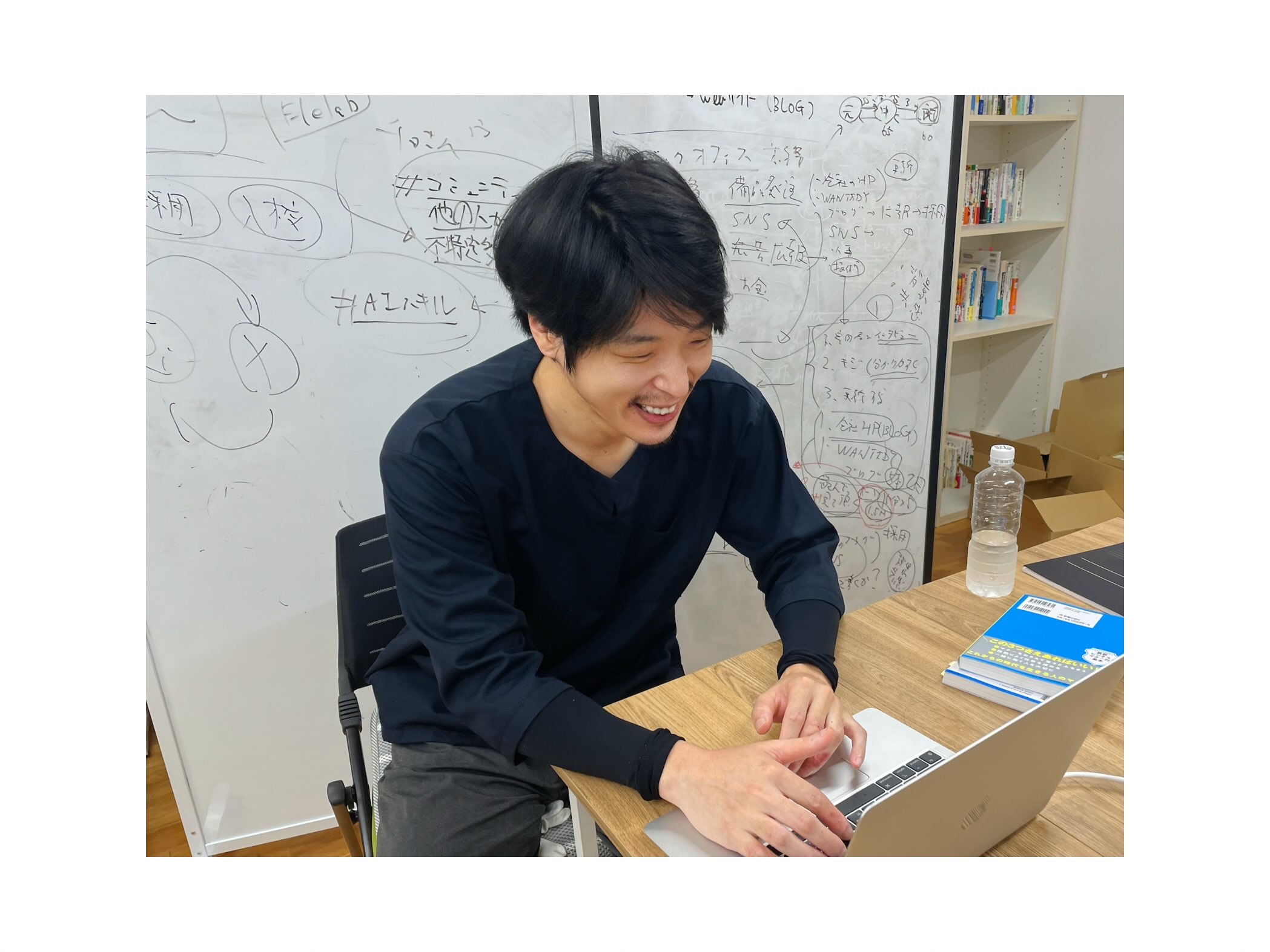 社員インタビュー｜未経験からIT業界へ——2か月間の“厳しい研修”が、今の自分をつくった