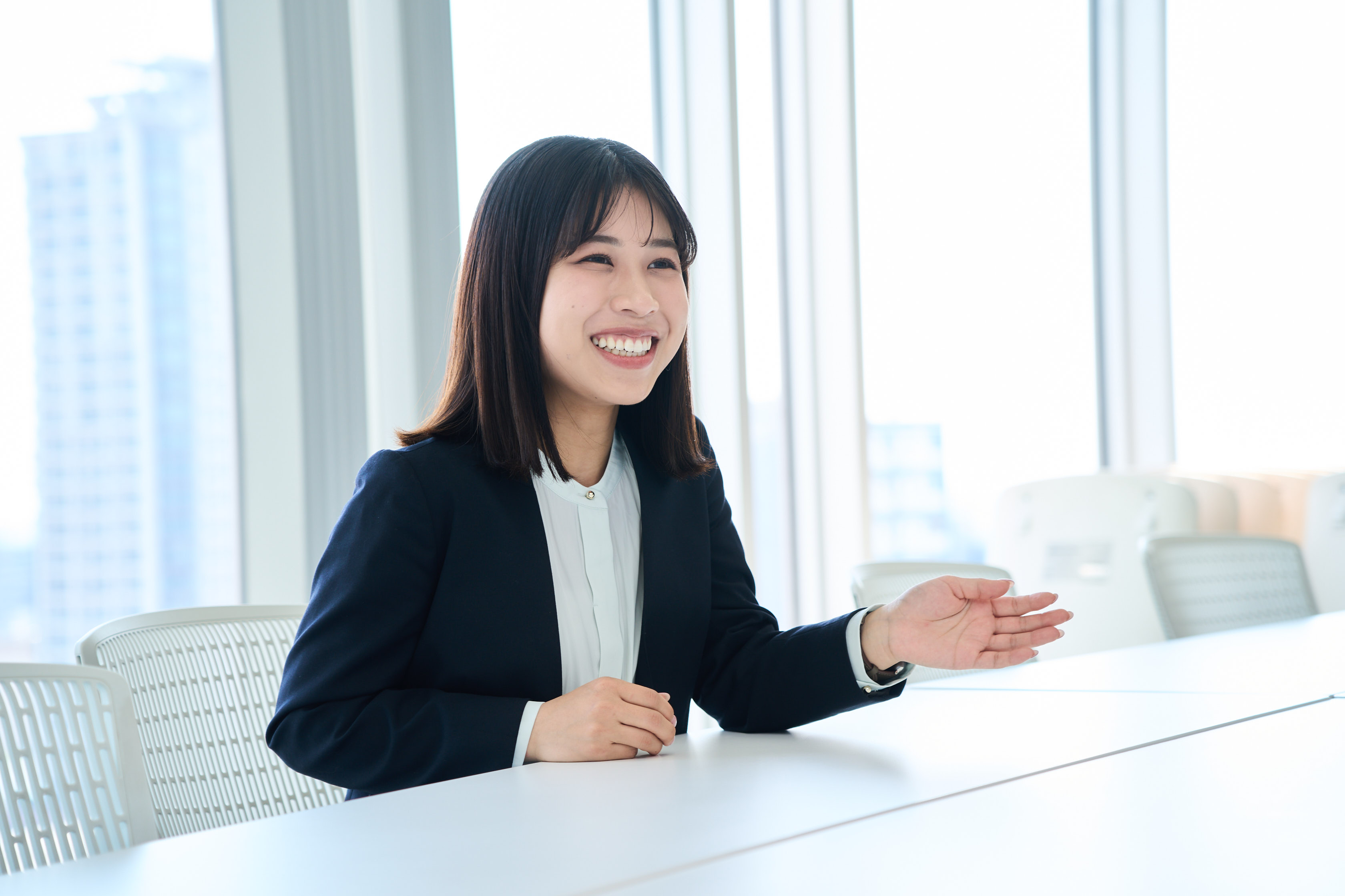 【社員インタビュー#4】2022年新卒入社・営業部のエミさんに聞いてみました！