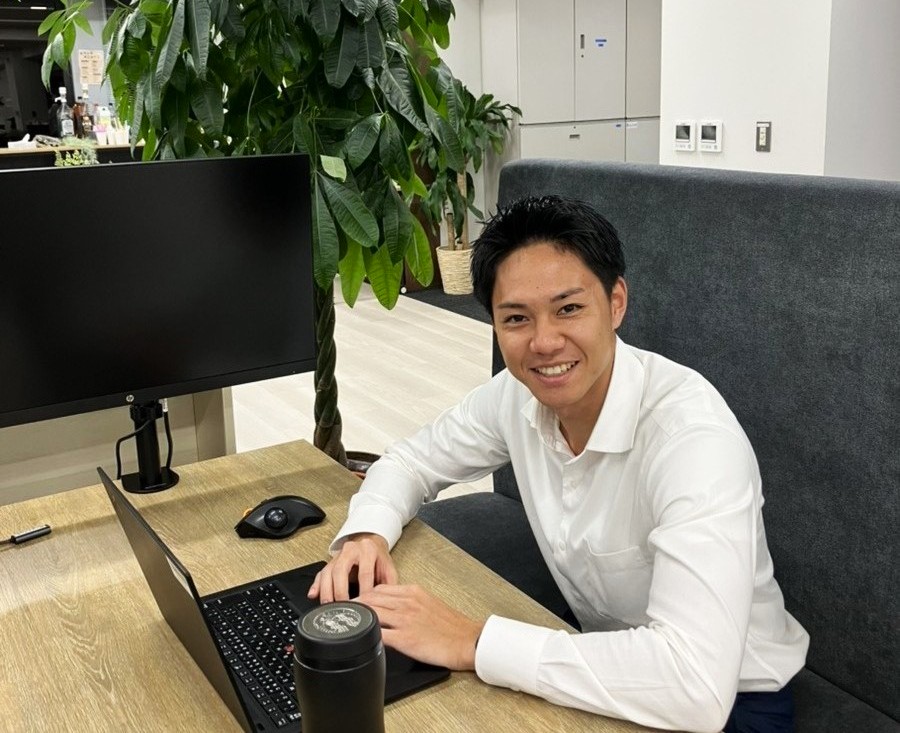 【入社インタビュー】ゼロから新卒事業部を立ち上げ！「社長になる」夢を叶えるために、なぜ彼はこの会社を選んだのか