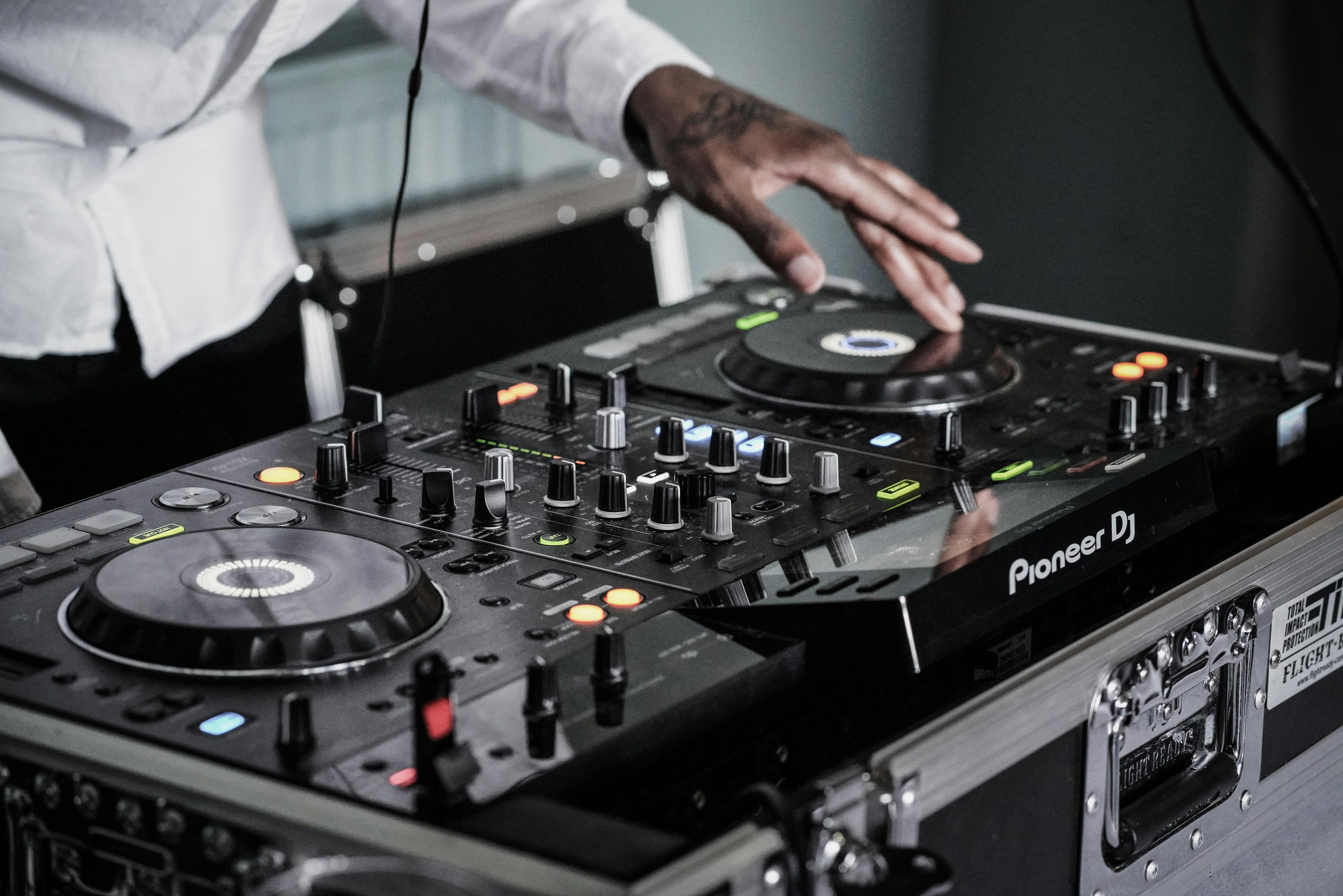 USBを落として今日DJができない？