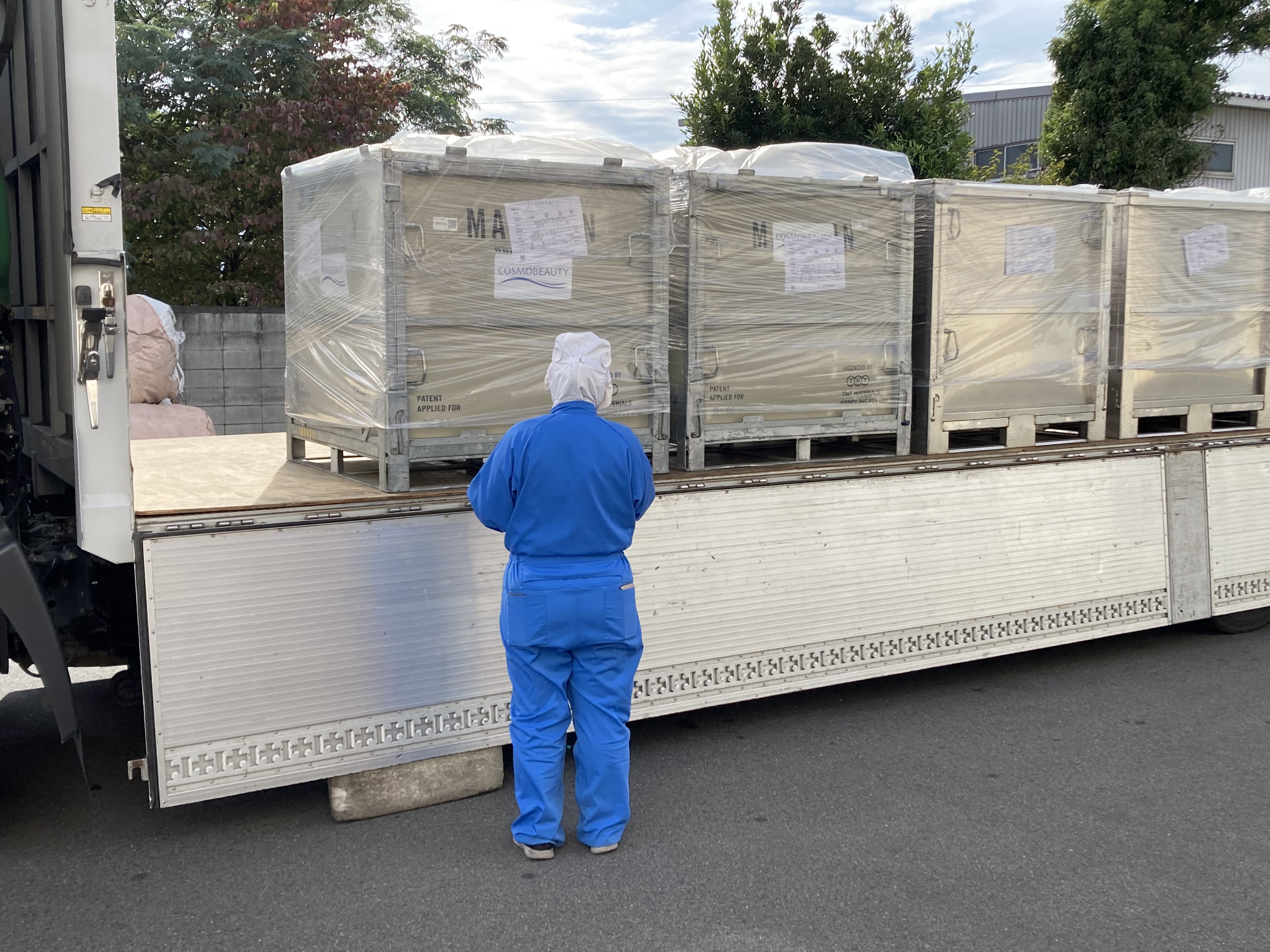 【スタッフinterview＃2】生産管理課　資材管理担当のSさんが語るLUCOSMETICSの内側。