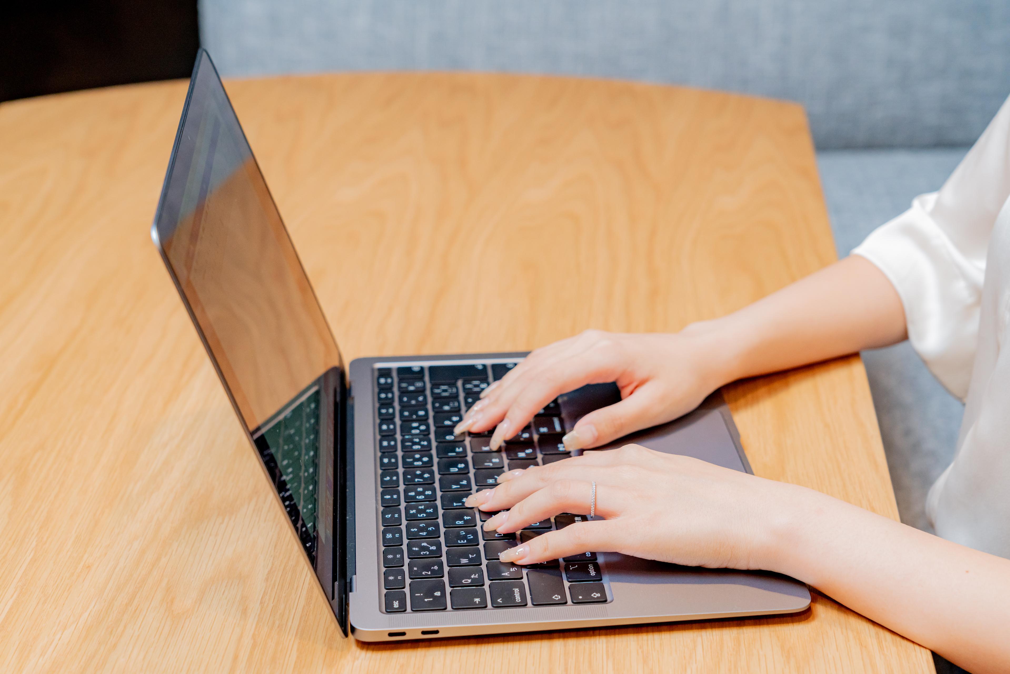 “自由な働き方”は努力で掴む。販売職からエンジニアになった前川の話