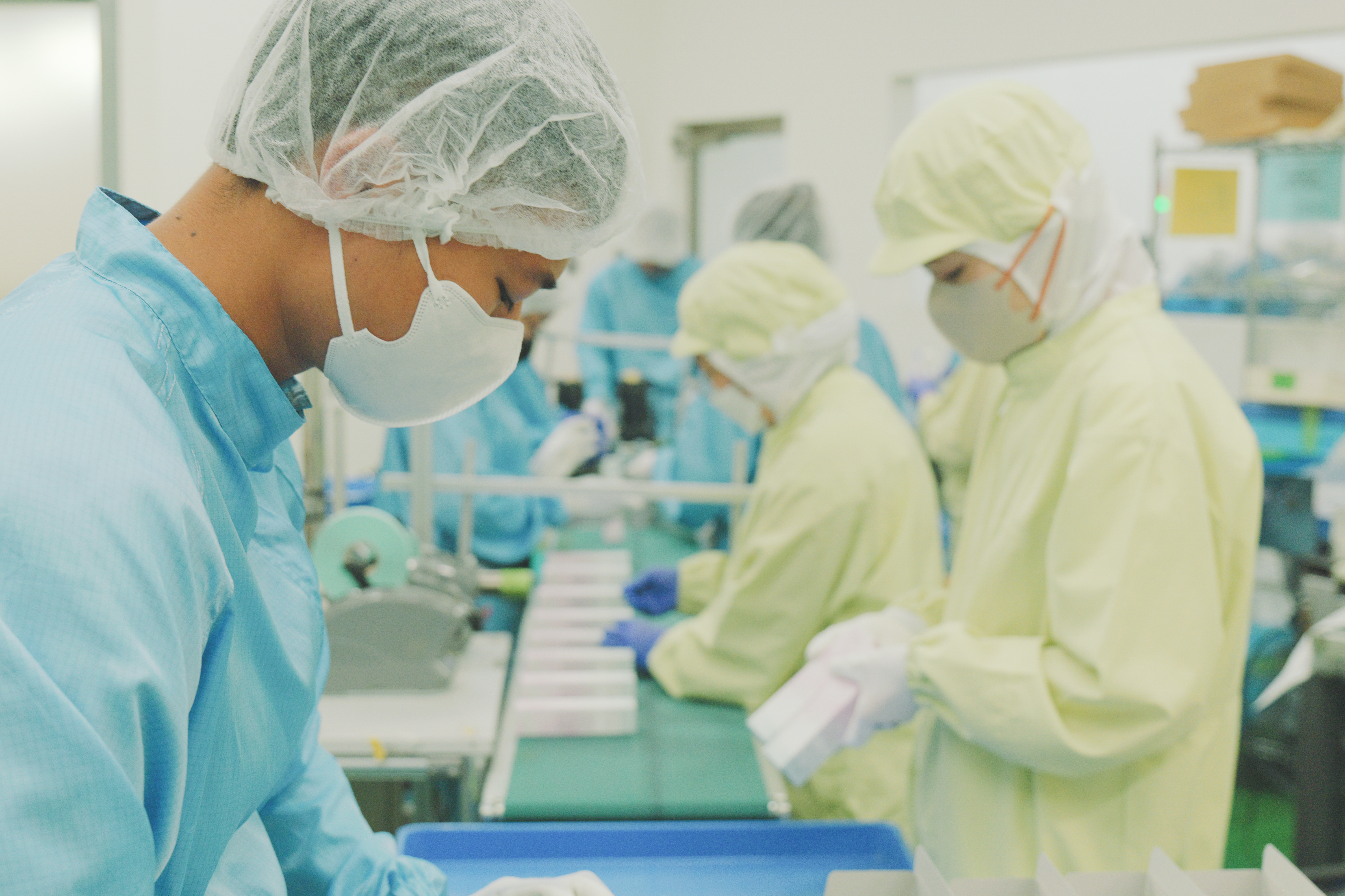 【スタッフinterview＃5】製造部リーダー「現場が一番クリエイティブ。」製造ラインを動かすチーム力。「なんとなく入った会社で、気づけば8年半。」― LUCOSMETICS製造ラインリーダーが語る、“続ける理由”