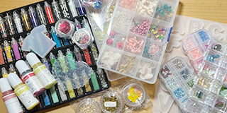 社員blog Vol.84　「レジンで会社の何かを作ってみた」