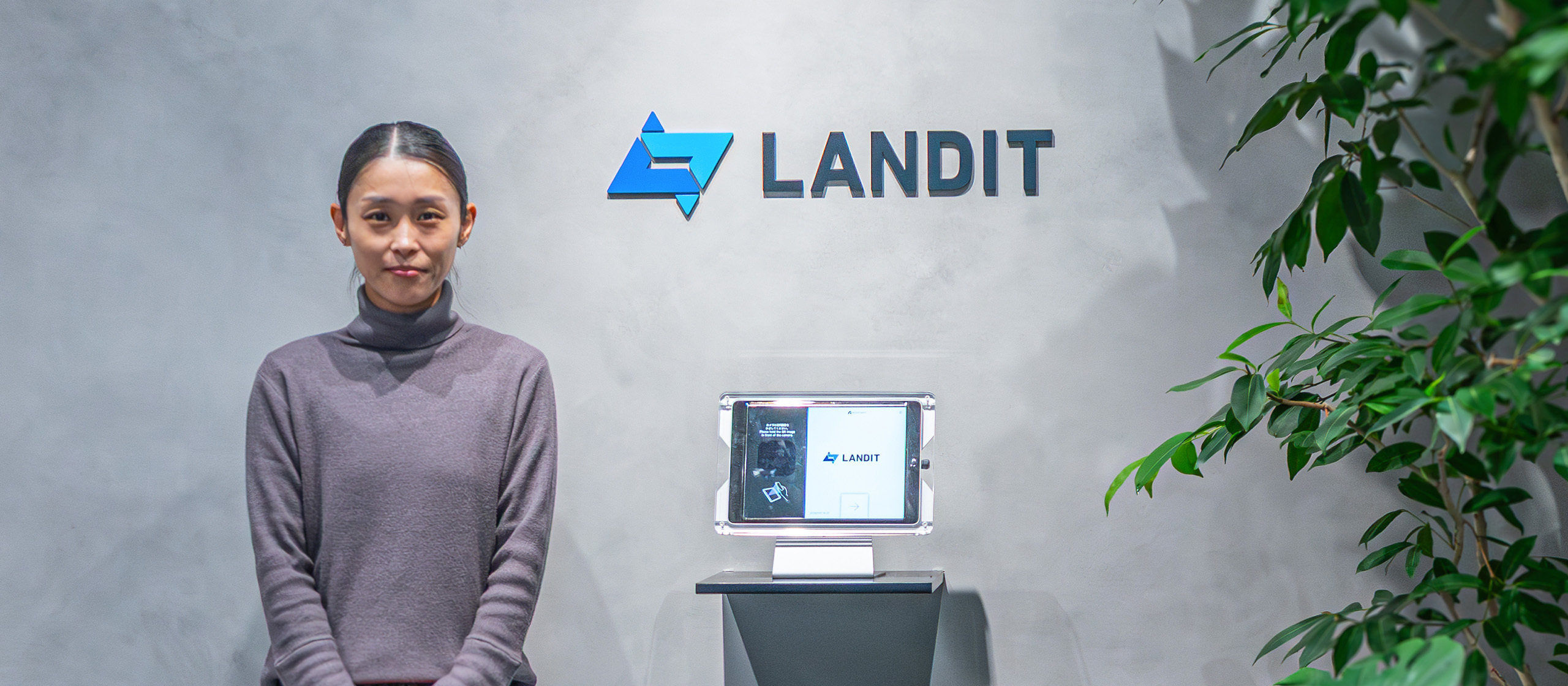 ゼロから労務制度をつくる楽しさ──二児の母・宮本さんが語る、Landitでの挑戦と成長