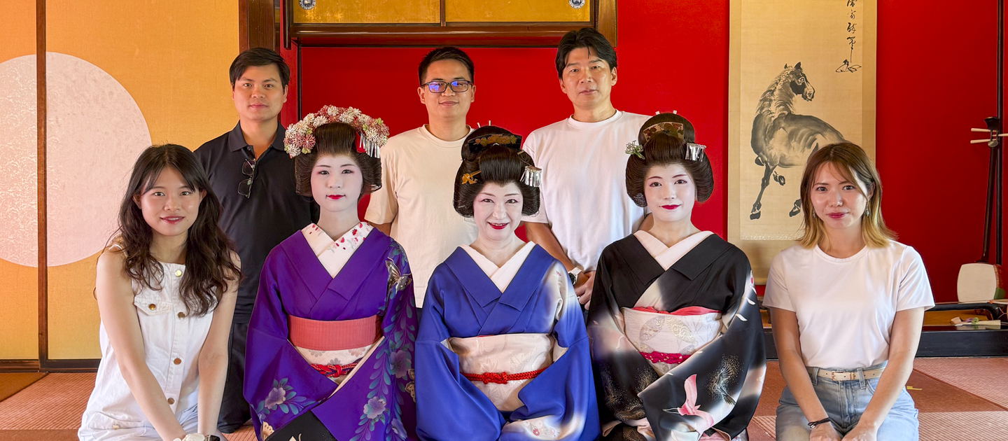 花火と感動の夜！2025年上期表彰者・酒田花火大会で感じたチームの絆！