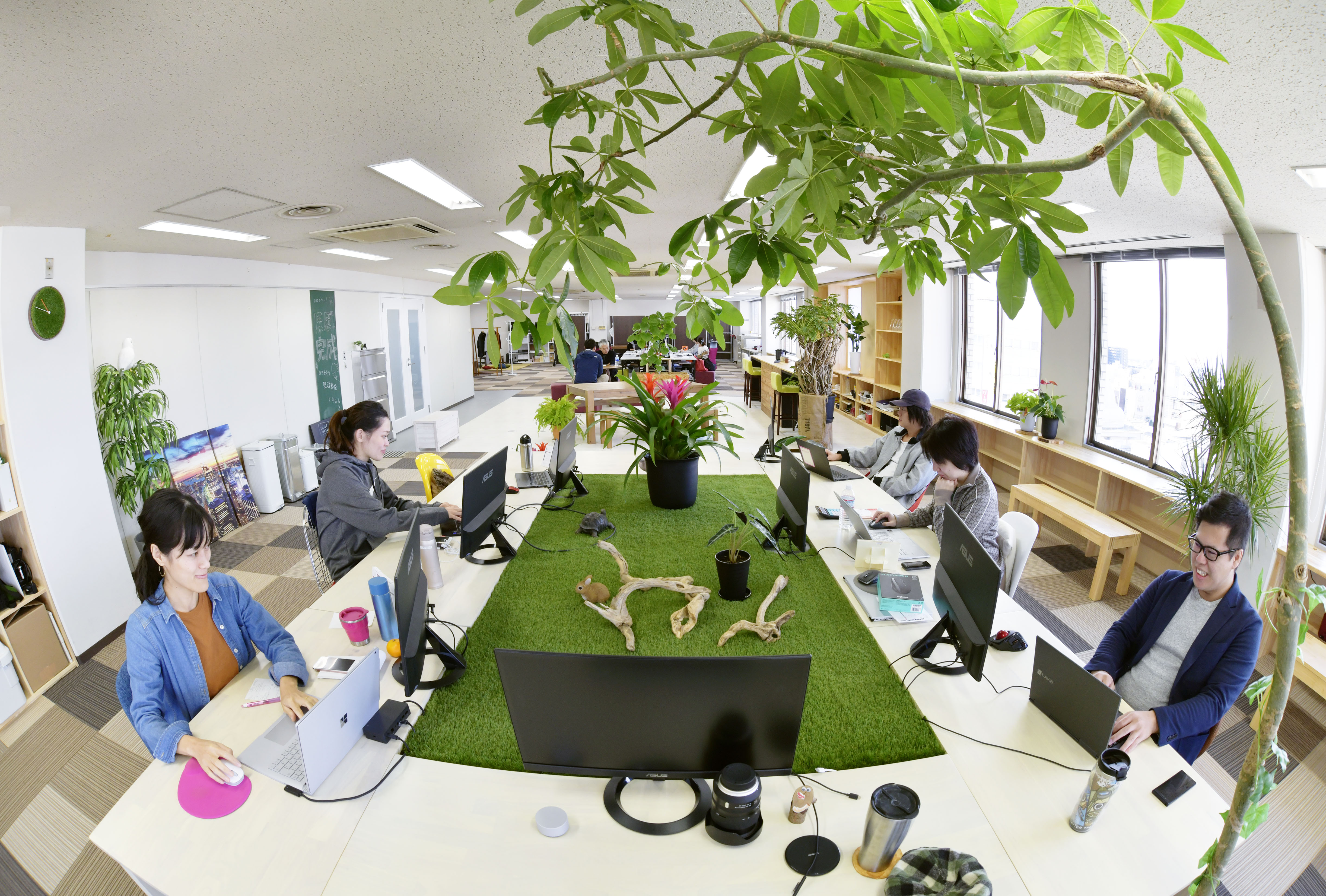 会社にいる時間も私生活も「すべて生活」という考えの会社に入った私の体験談