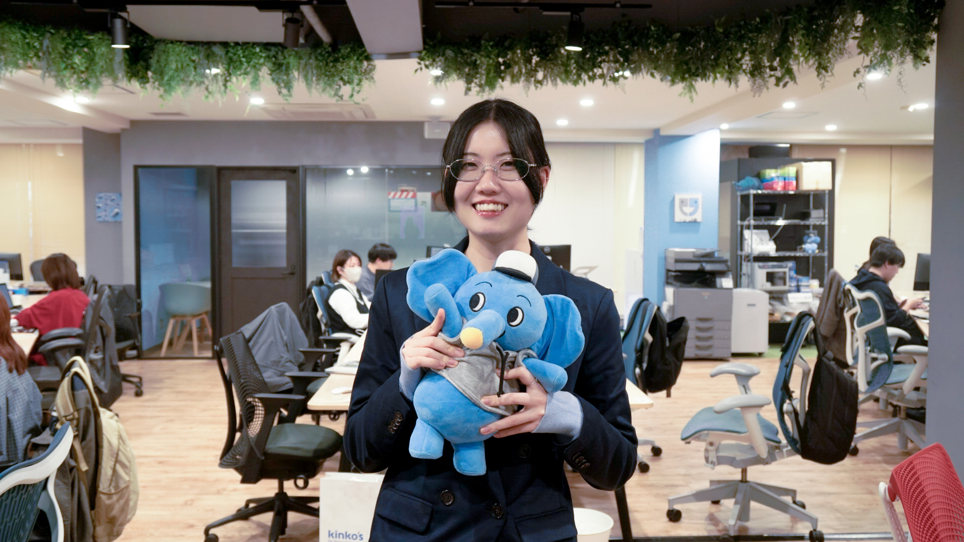 【新卒インタビュー】先回り力が武器になる。24卒マーケター高根が新人賞を受賞した理由