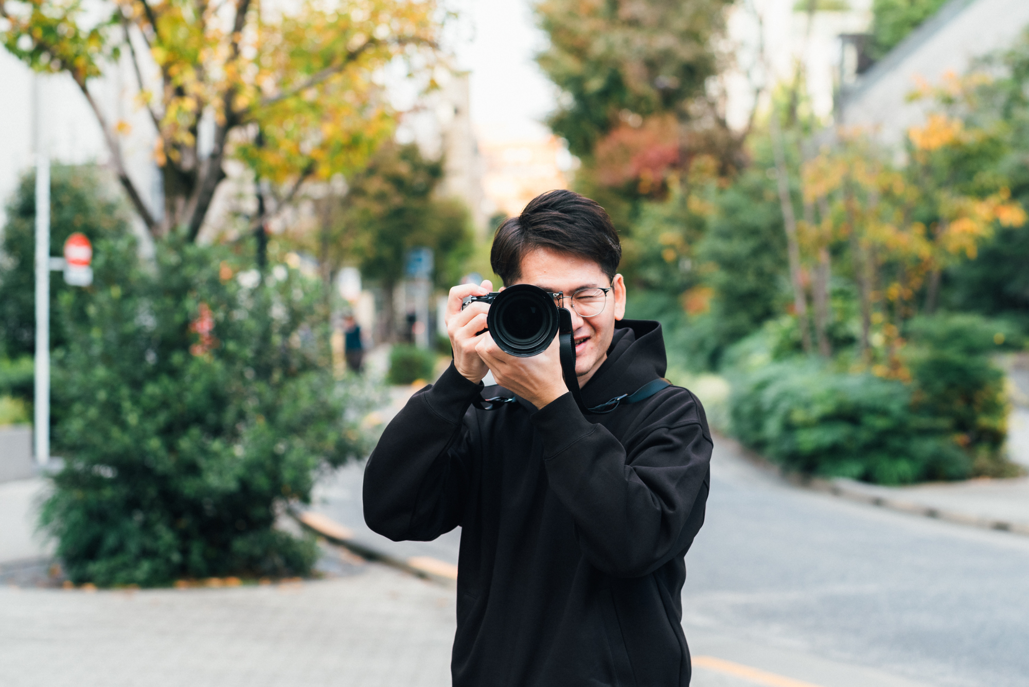 クリエイティブの世界に飛び込んで知った、チームでつくる面白さ──しゃかいか！高橋良和さんが語る、“楽しい仕事”のつくり方