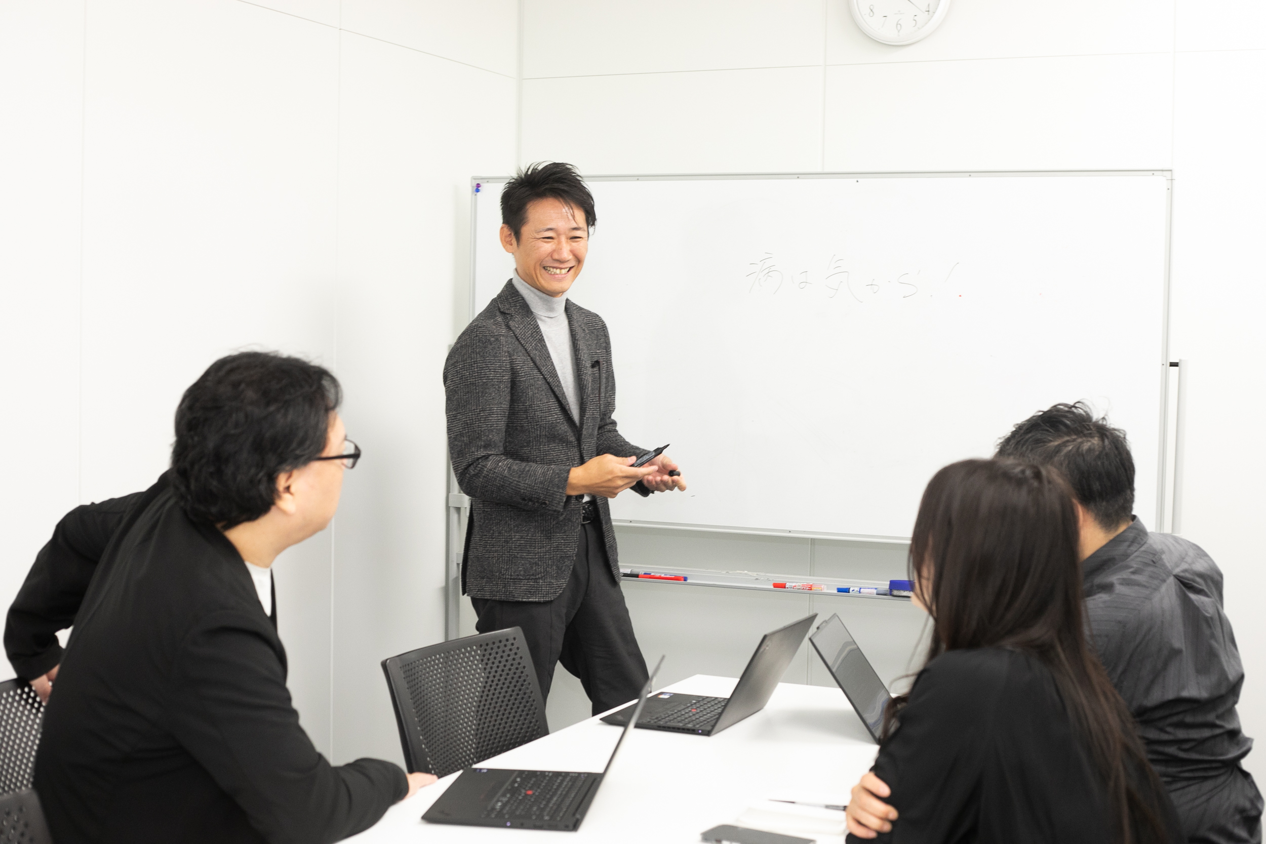 意思決定の最前線へ。代表直下だからこそできるSaaS営業企画の仕事