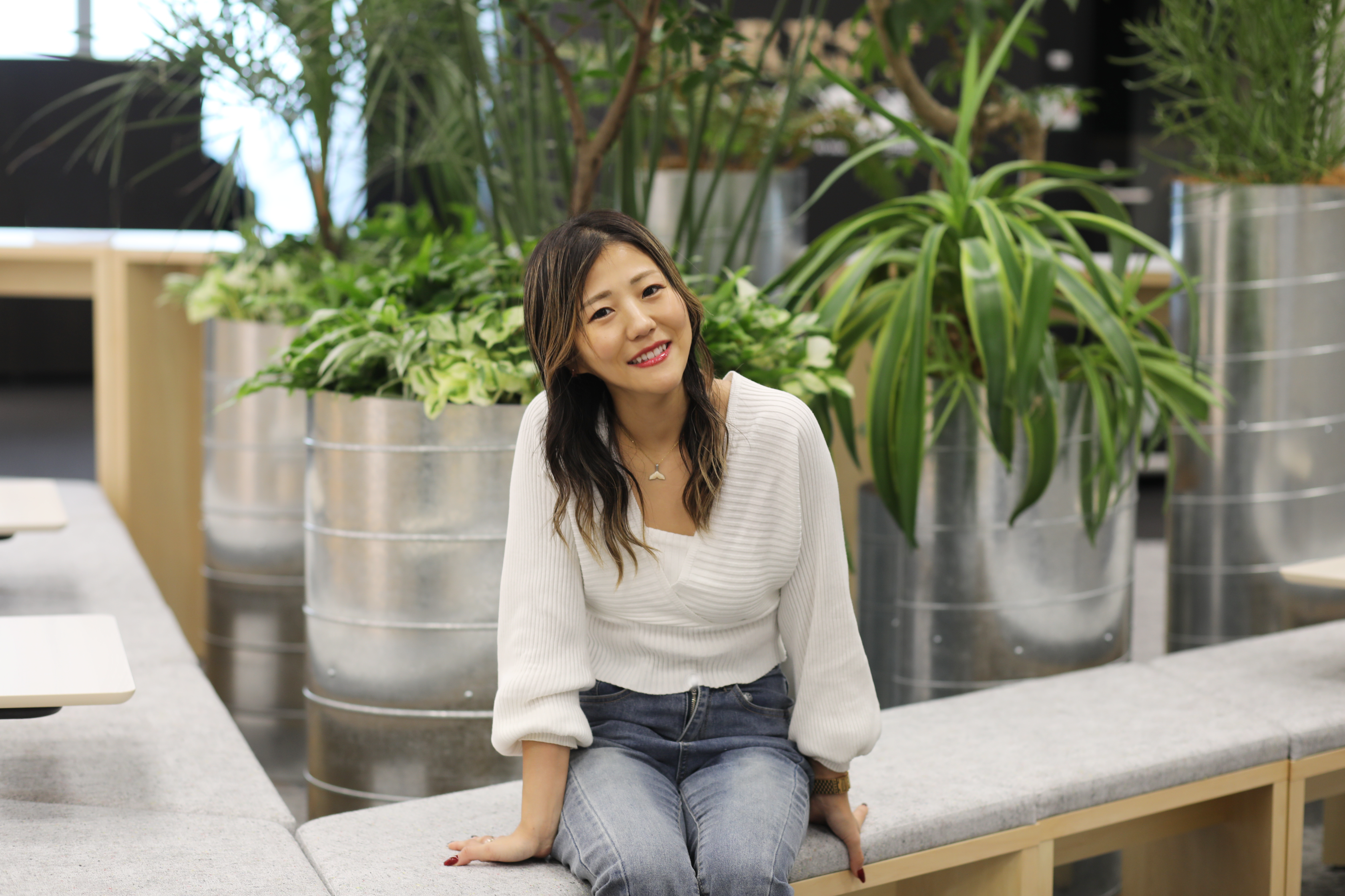 【社員インタビュー】1年で人数が約15倍になったフルリモートのチームをマネジメントする、村岡さんの話。