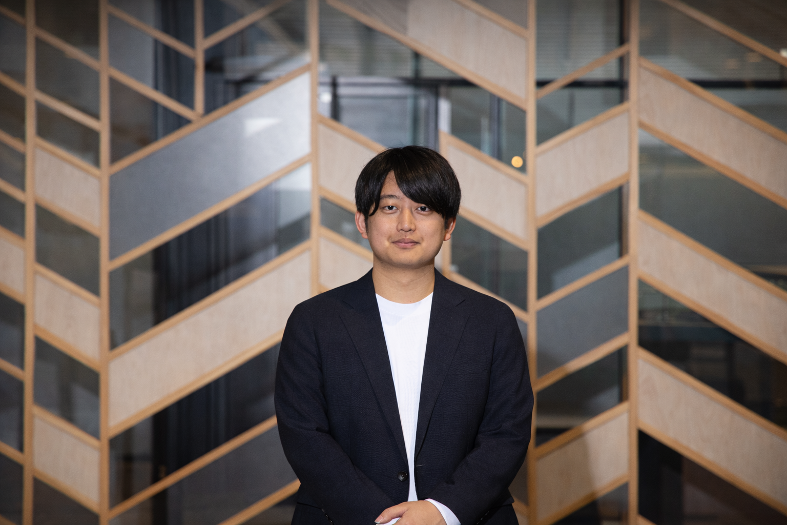 【中途社員インタビュー vol.1】入社最短でリーダー昇進～新規事業立ち上げへ！b＆qの兄、瀧の素顔