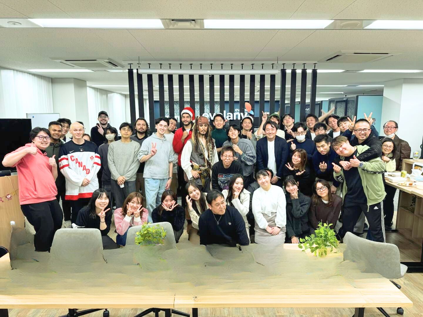 全社会議＆クリスマスパーティを開催しました／Christmas Party