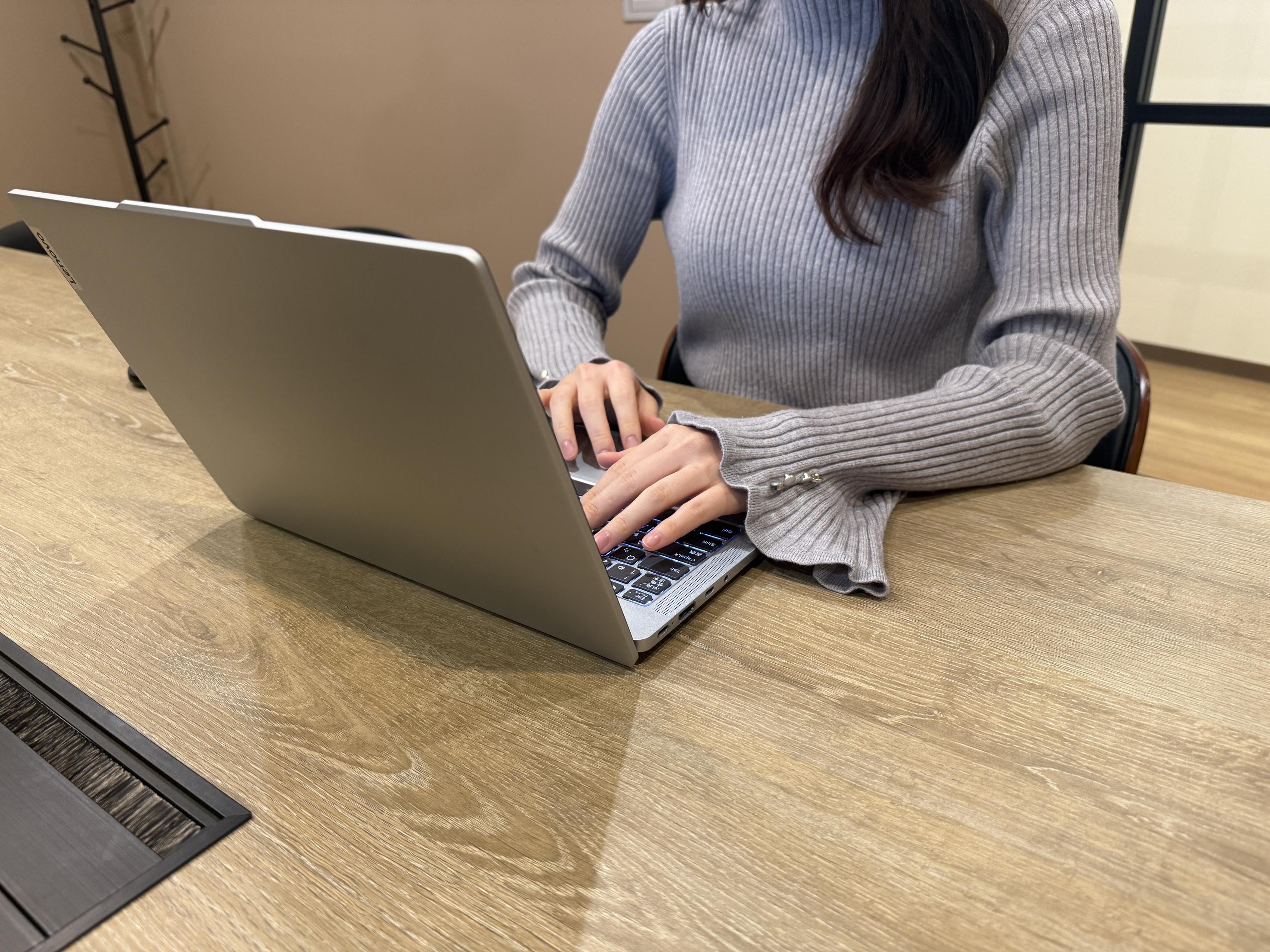 【社員紹介リレー🎤】福祉から人材業界へ。“目標に向き合う”挑戦を重ねるキャリアアドバイザーの今