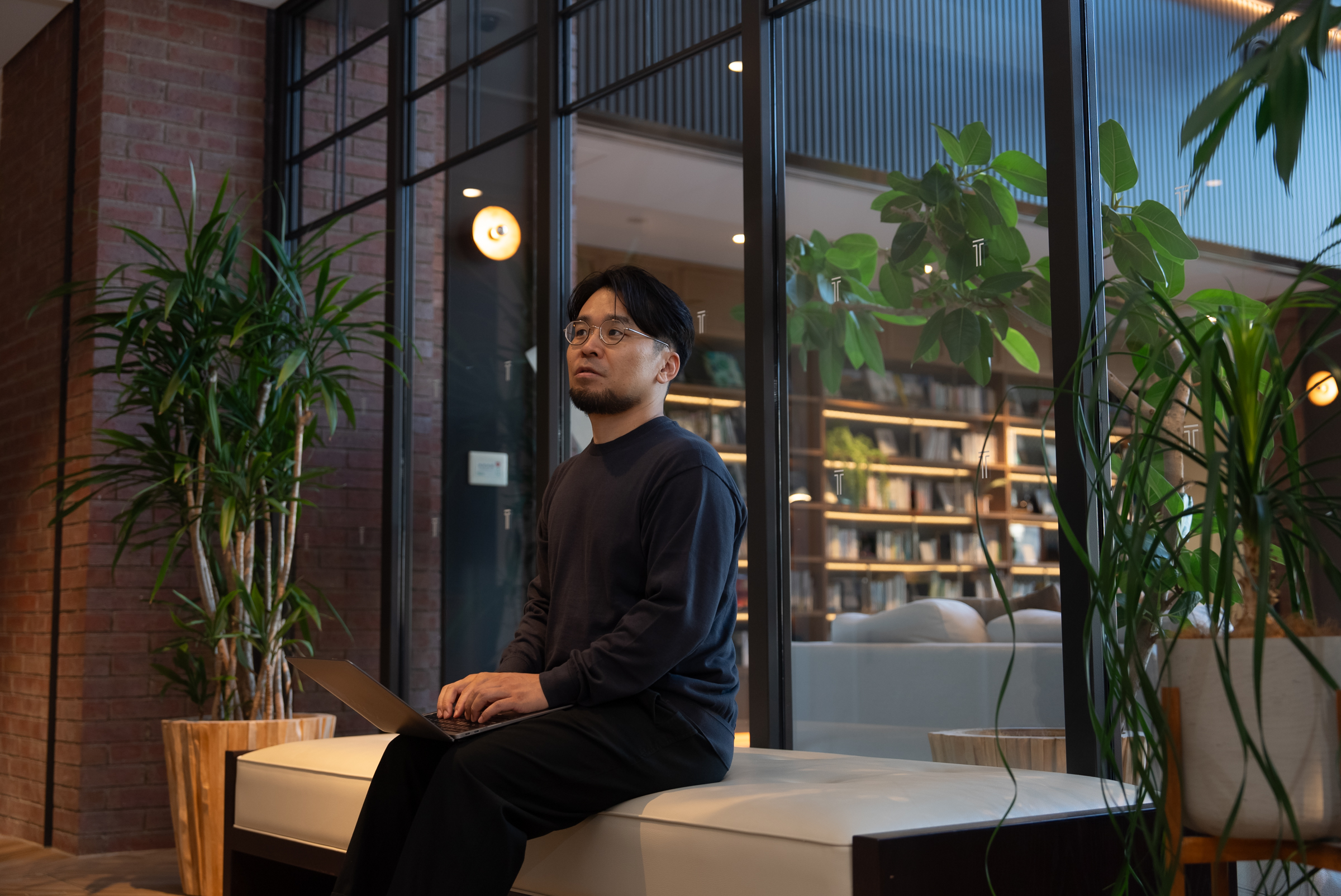 なぜ今、物流スタートアップなのか。COOが語る、社会を支える仕組み作りと少数精鋭の強み。【COO成沢恵インタビュー】