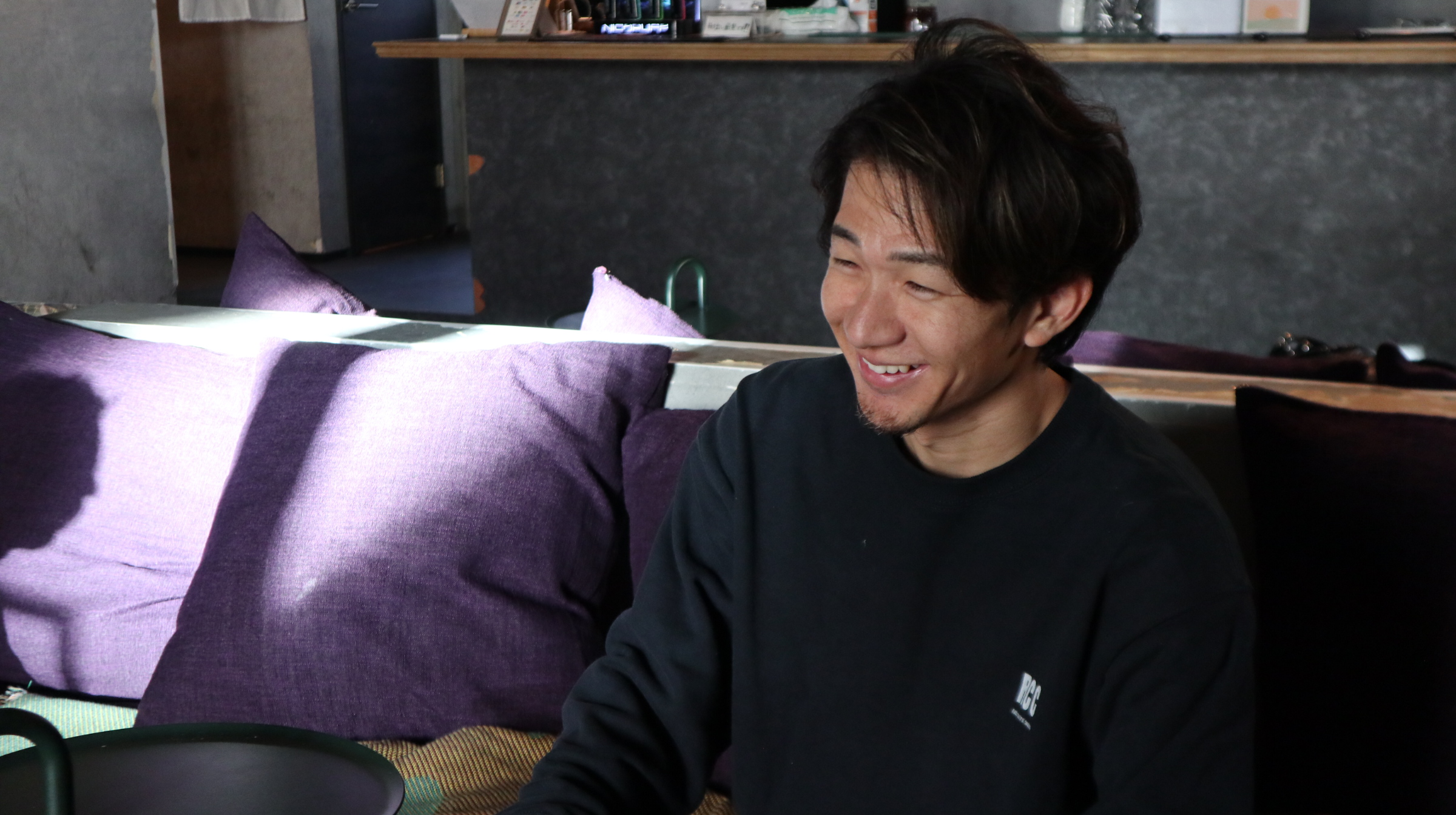 【SNSクリエイターインタビュー】運用1ヶ月で500万回再生を突破！フォロワー10万人越えクリエイターがOFF COLAのSNSチームで挑戦する理由