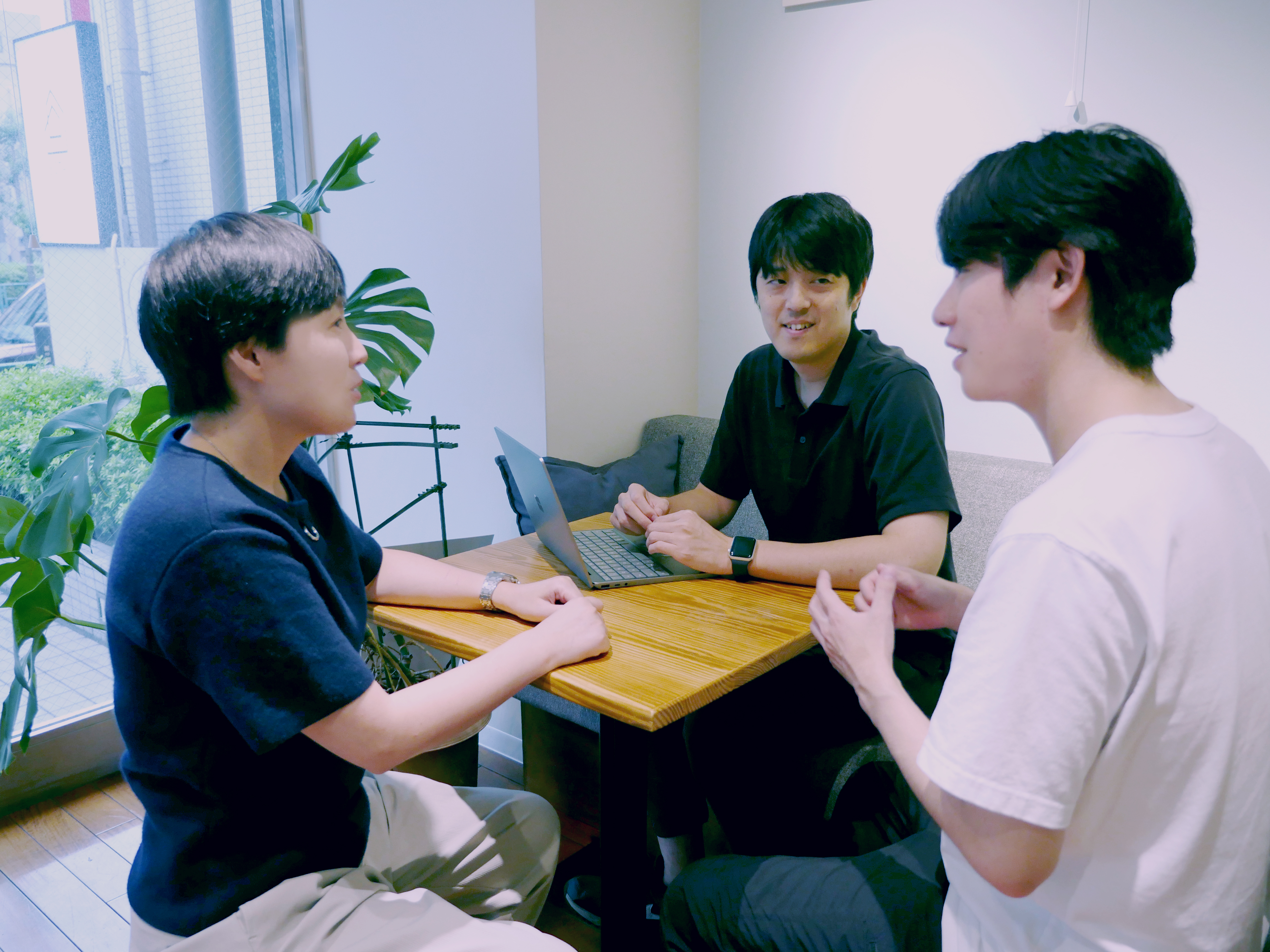 “売る営業”ではなく、“事業をつくる営業”。新規事業の最前線で挑戦する若手メンバーのリアル