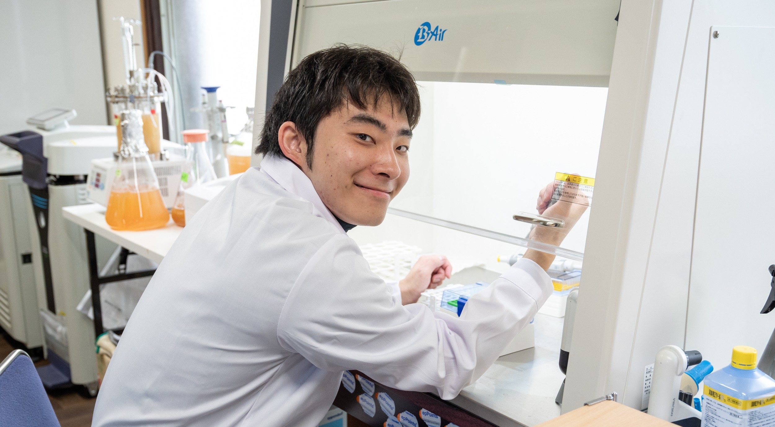 【社員インタビューVol.6】「大切なのは微生物への情熱と好奇心」ポテンシャル採用の私が今感じること