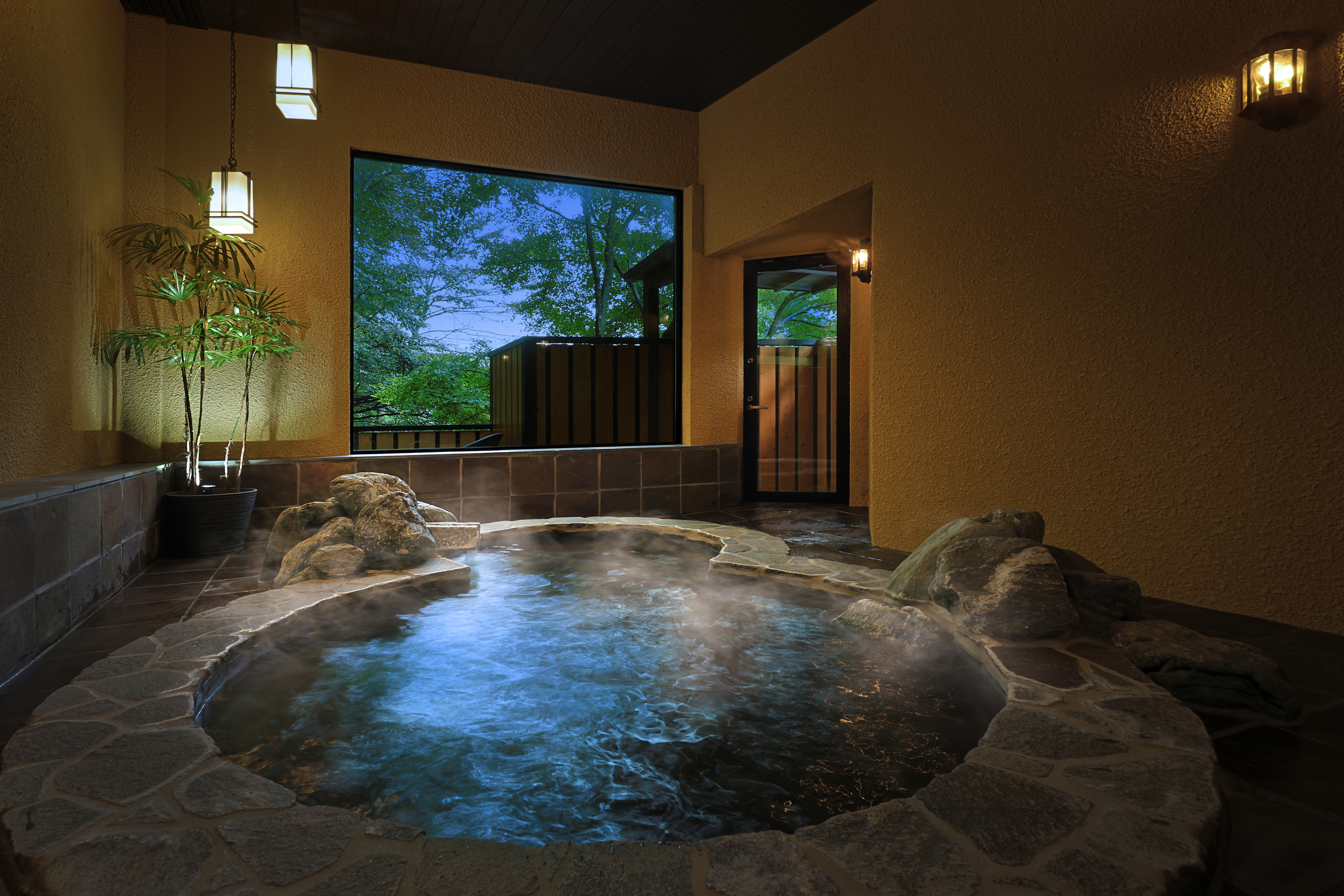 鹿覗きの湯つるや～温泉について～