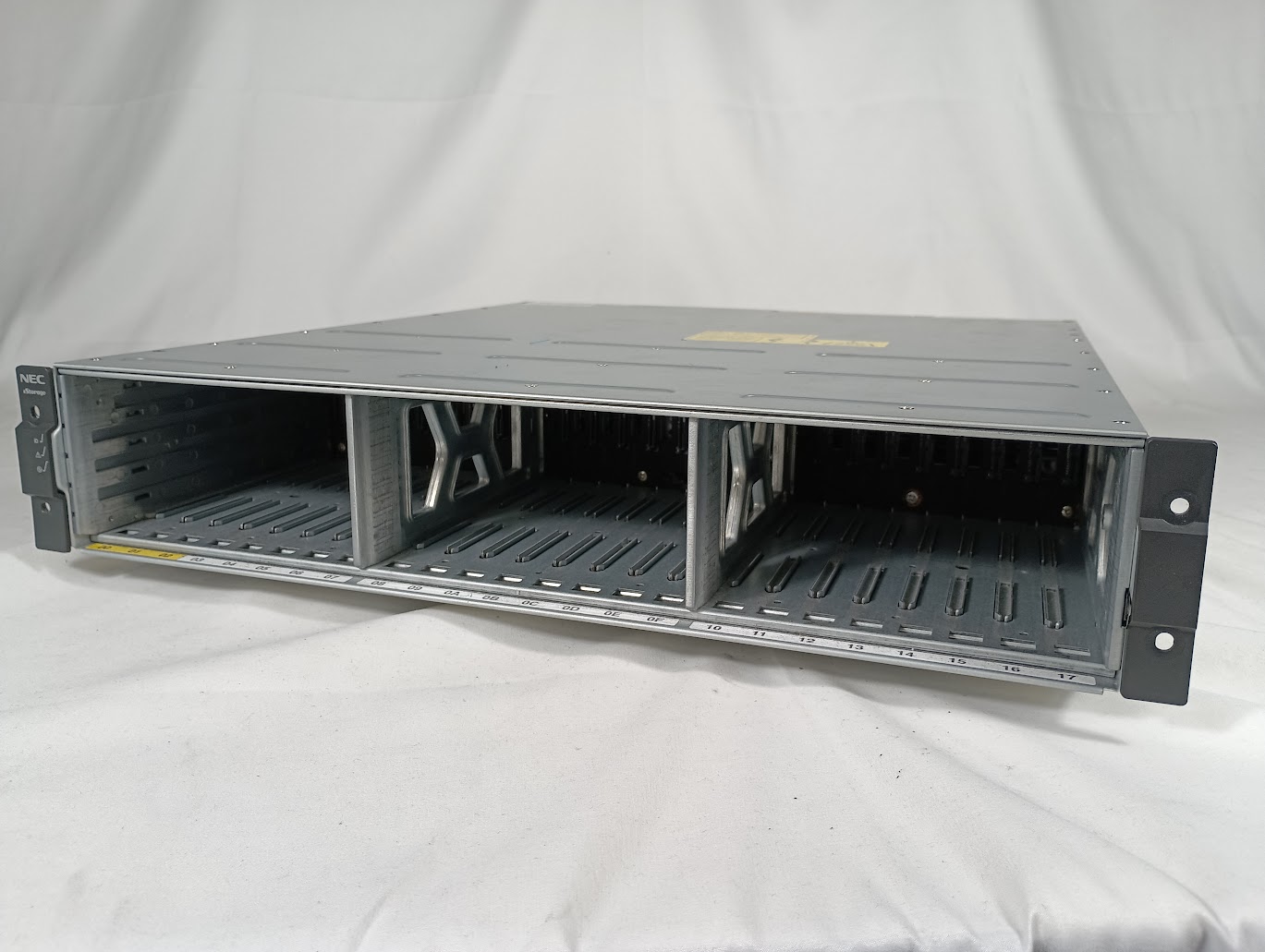 NEC iStorage M320を開けてみました！！！