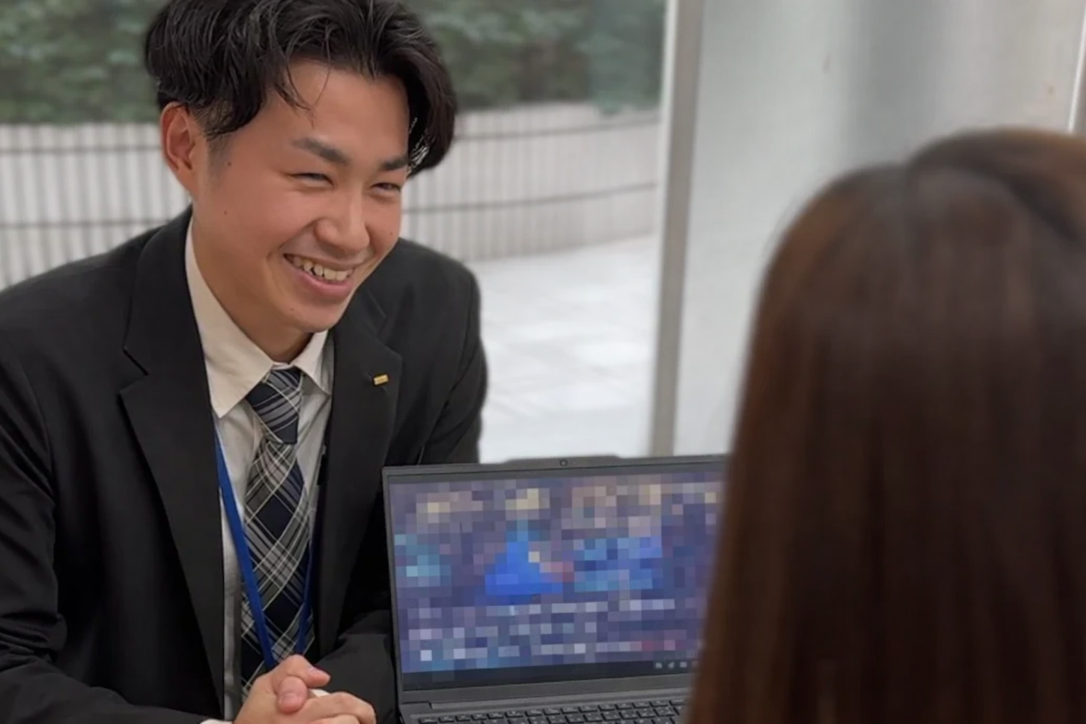 進路に悩む学生と向き合う仕事。学生教育事業の「リアルな1日」