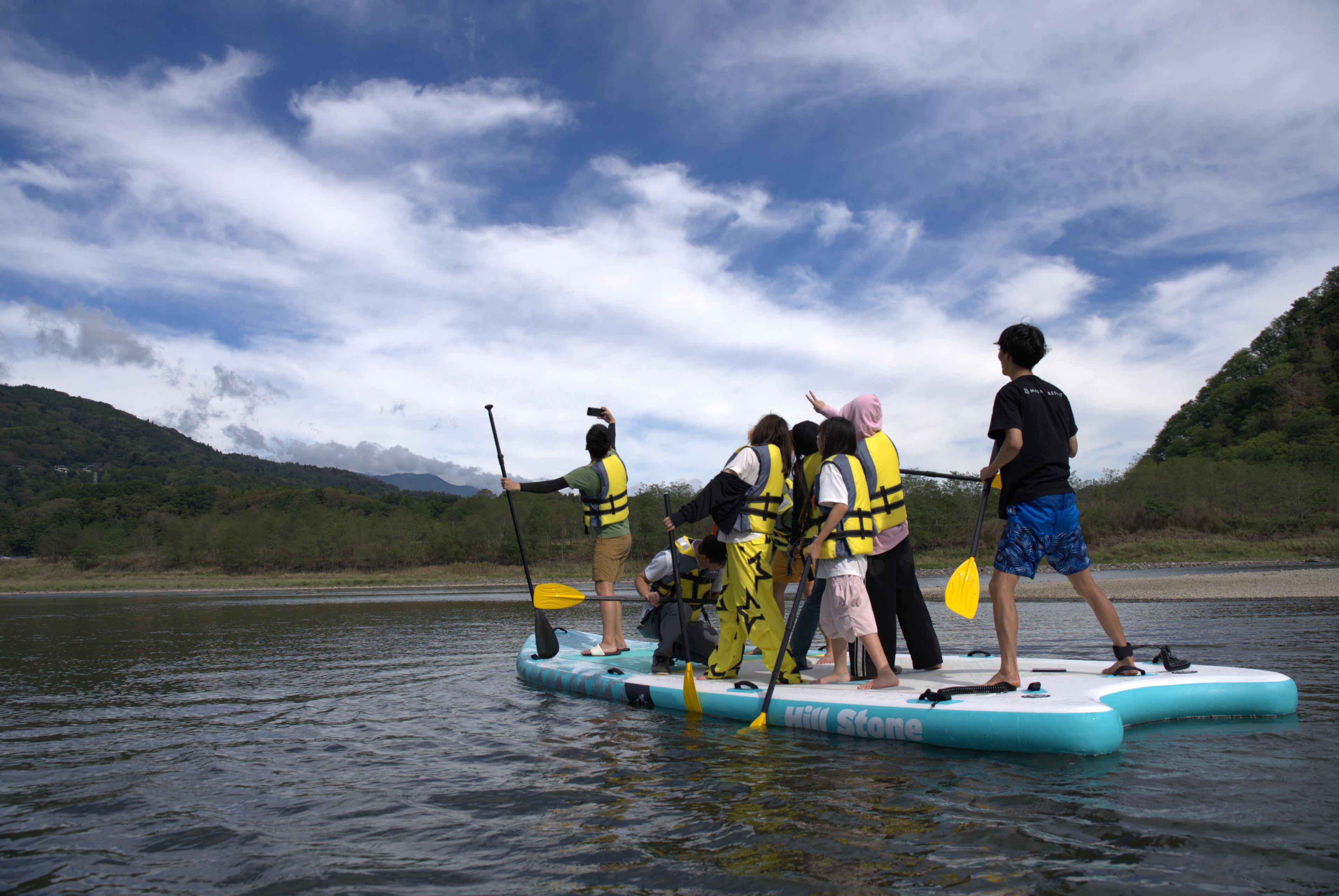 1秒が勝負の世界。現場を動かす若手ホープの1日に密着
