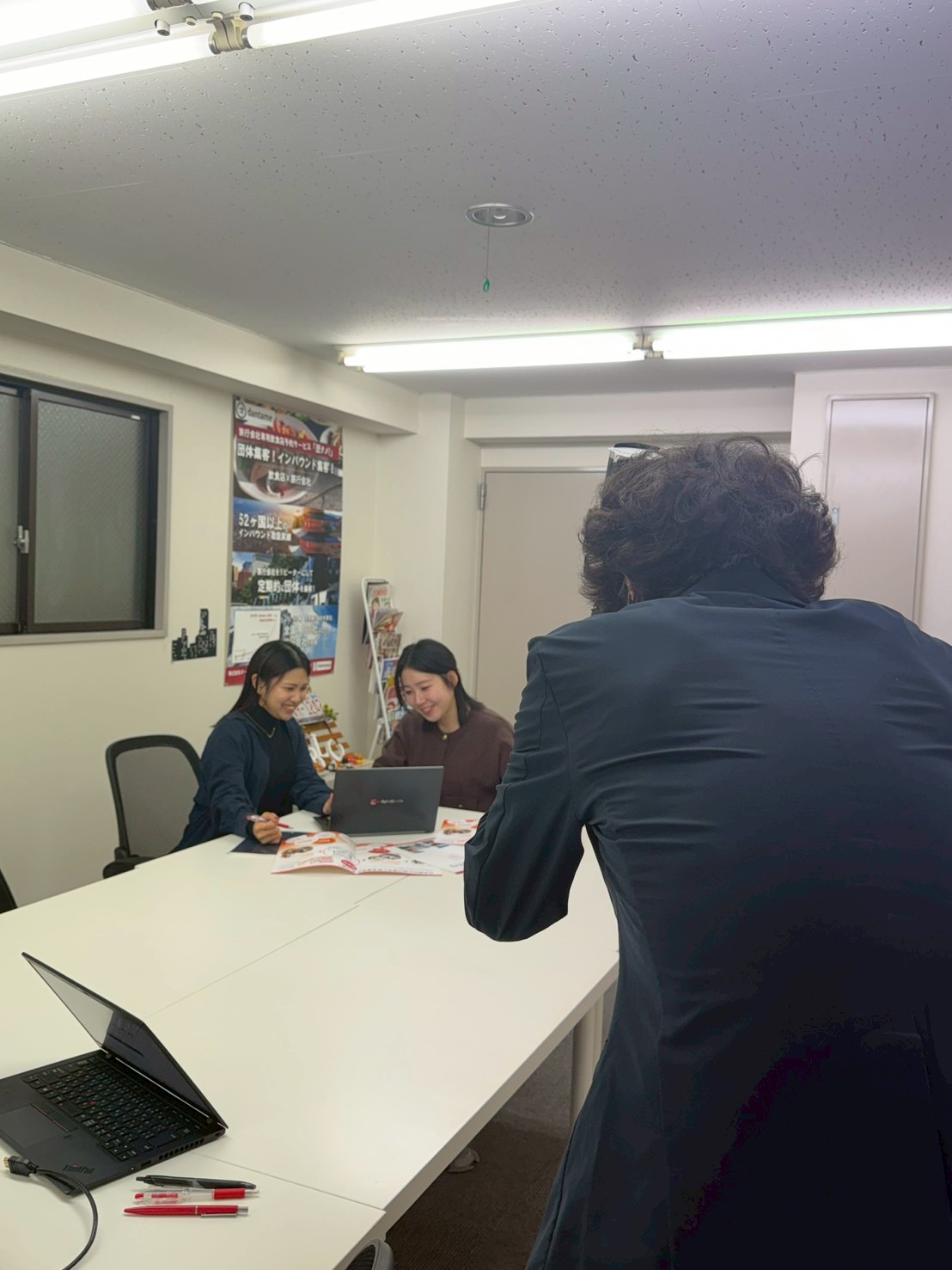 和気あいあいすぎる社内メンバーの様子をチラリ📸